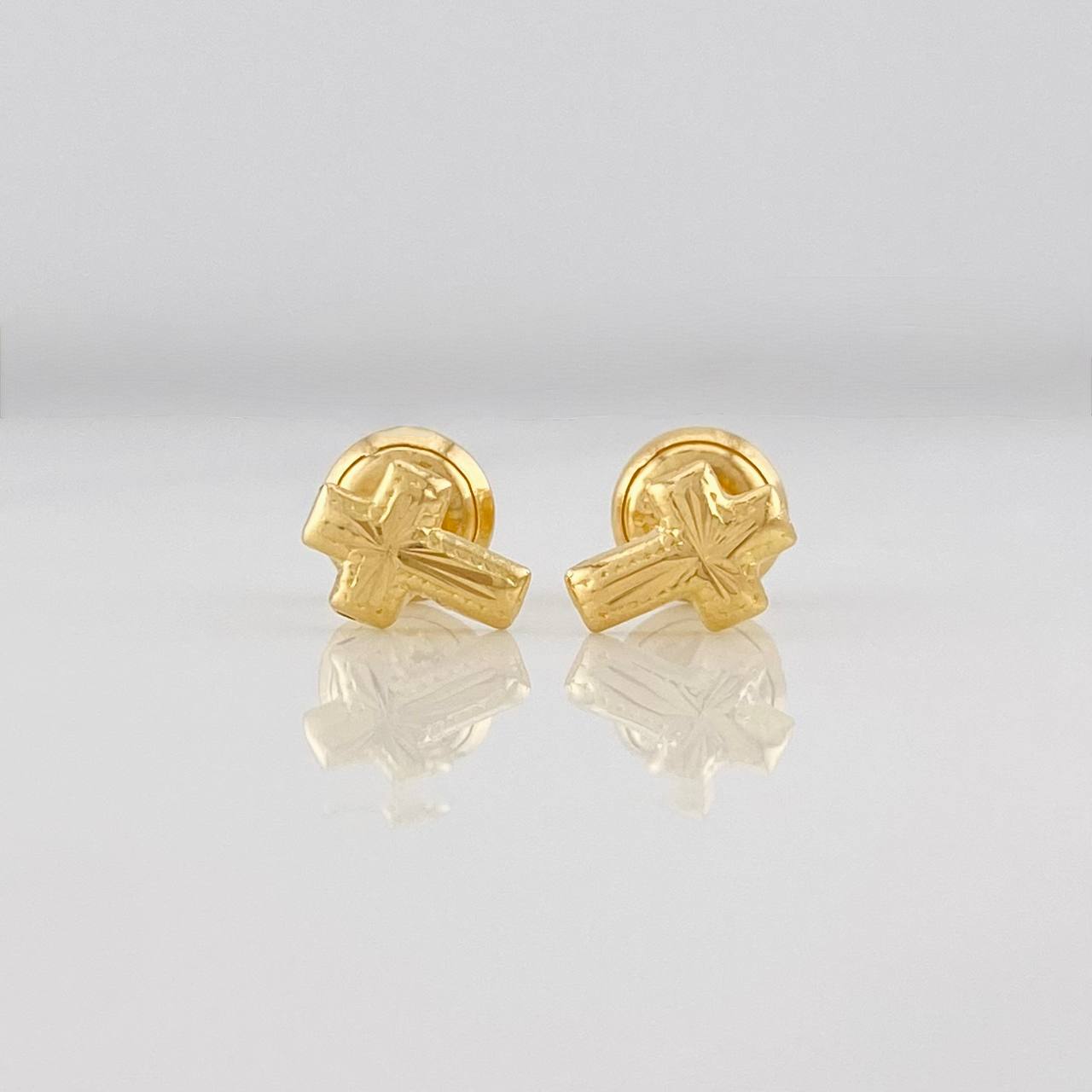 Stud Earrings Cruz 0.65g / in / 7mm Yellow Gold 18K