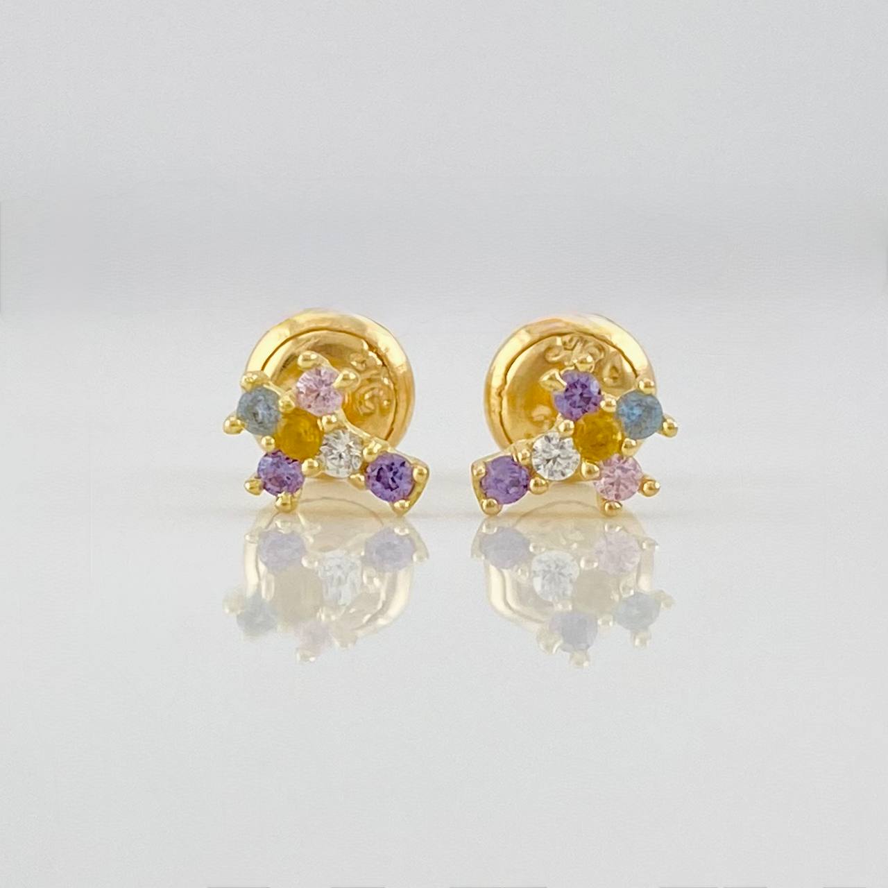Stud Earrings Cross 0.8g / in / 6.4mm Yellow Gold 18K