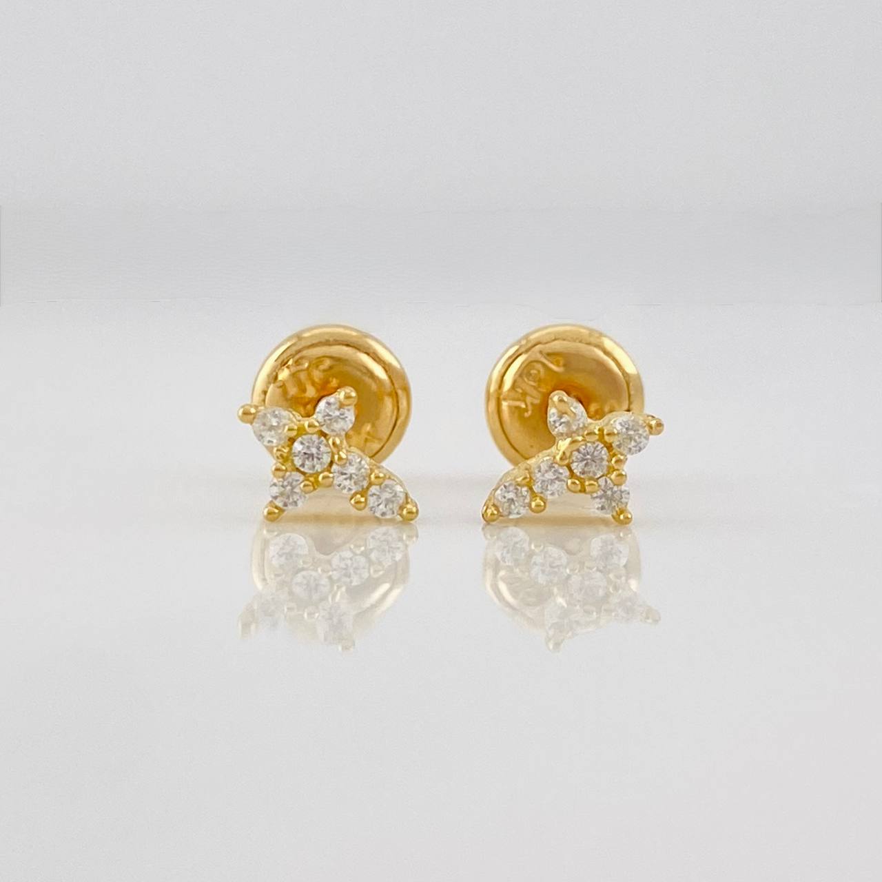 Stud Earrings Cross 0.8g / in / 6.3mm Yellow Gold 18K