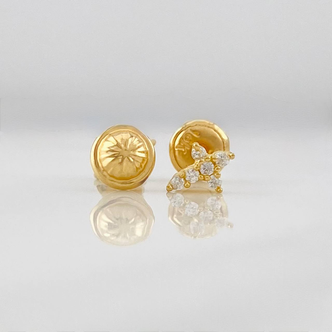 Stud Earrings Cross 0.8g / in / 6.3mm Yellow Gold 18K