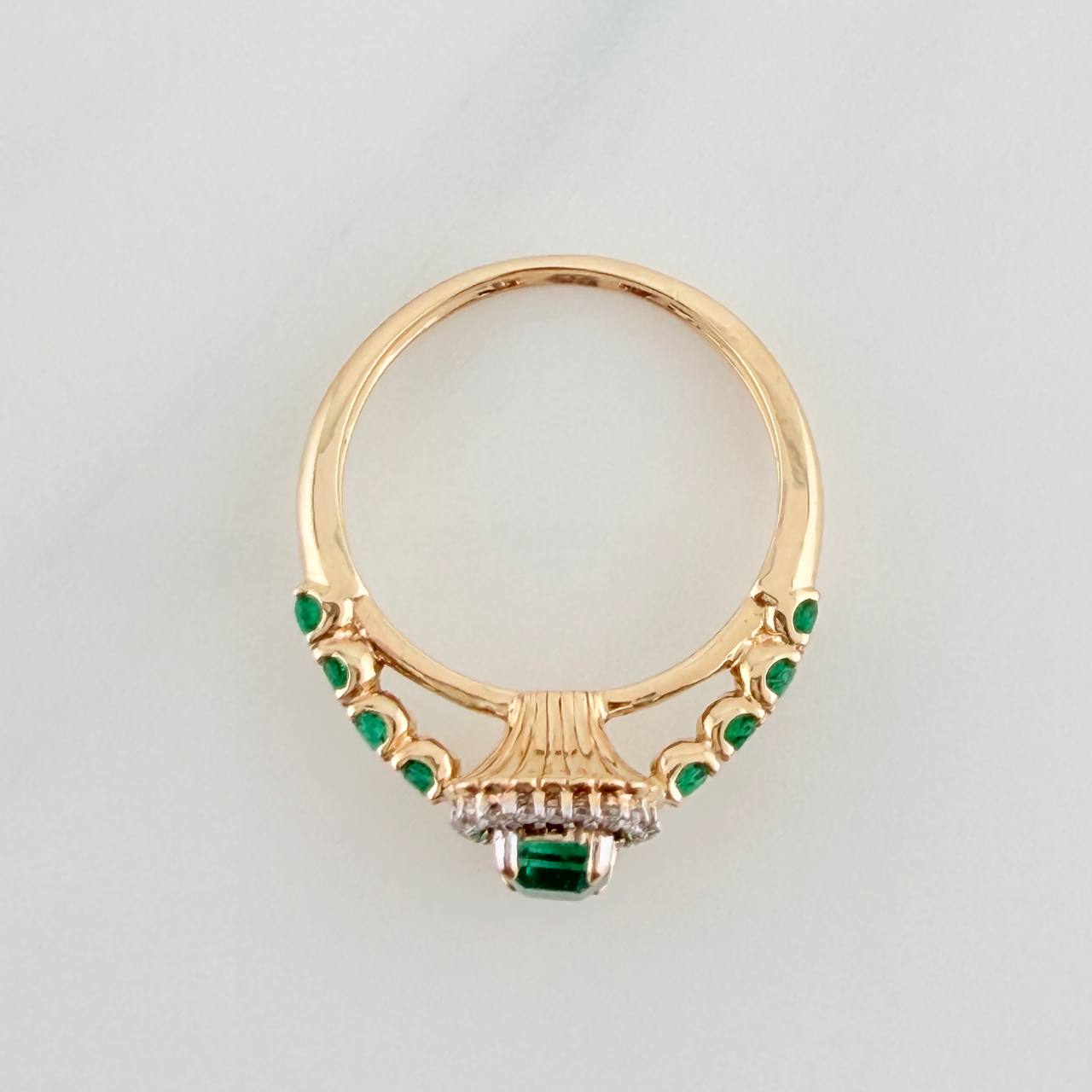 Rectangle Emeralds Ring 66 pts Diamonds 0.09 pts 3.25gr / T5 3/4 / Two Yellow White Golds 18K %