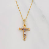 Classic Link Chain + Pendant Cross Christ / 2.3g / 17 3/4 in Three Golds 18K