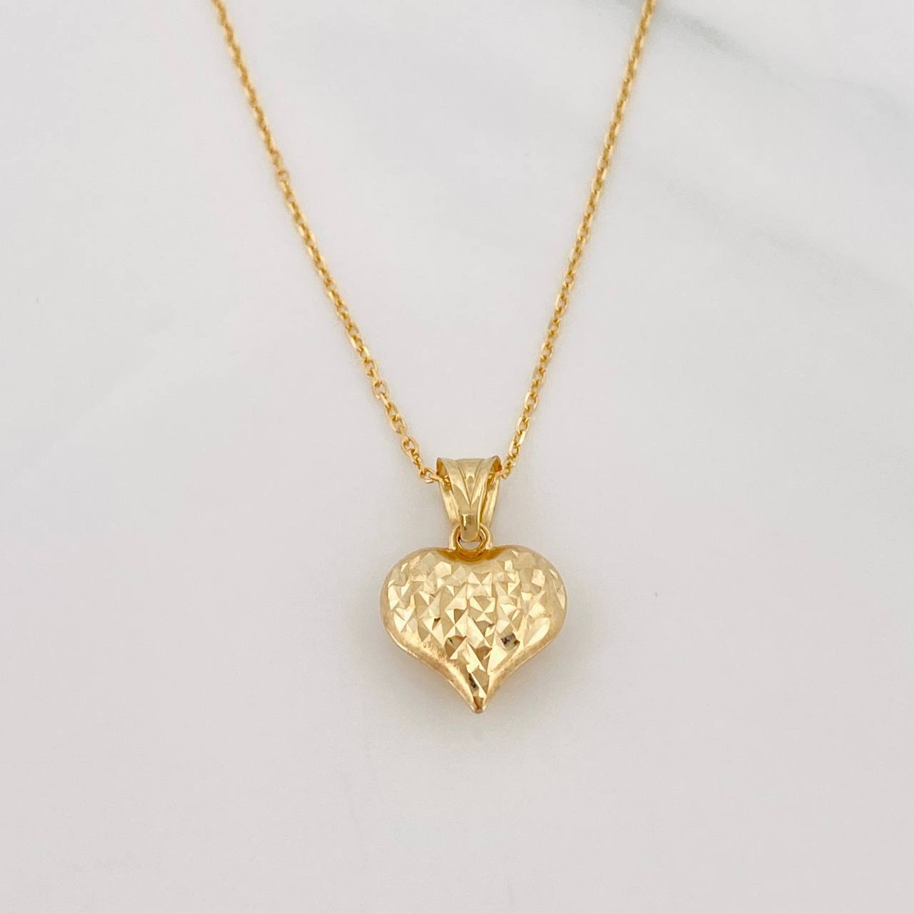 Classic Link Chain + Heart Pendant / 1.9g / 17 3/4 in 18K Yellow Gold