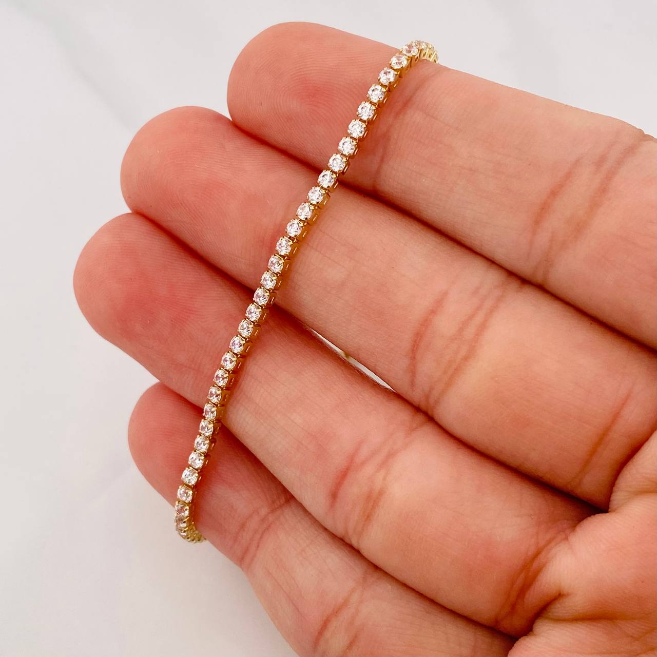 Tennis Bracelet 4.6g / 6 1/4 in / 2.2mm 18K Yellow Gold