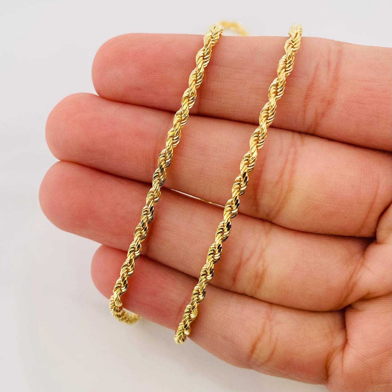 Cadena Lazo 5.9g / 24 in / 2.4mm Oro Amarillo 18K