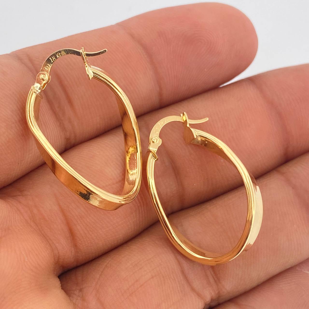 Candongas Clau 2.25gr / 1 in / Oro Amarillo 18K %