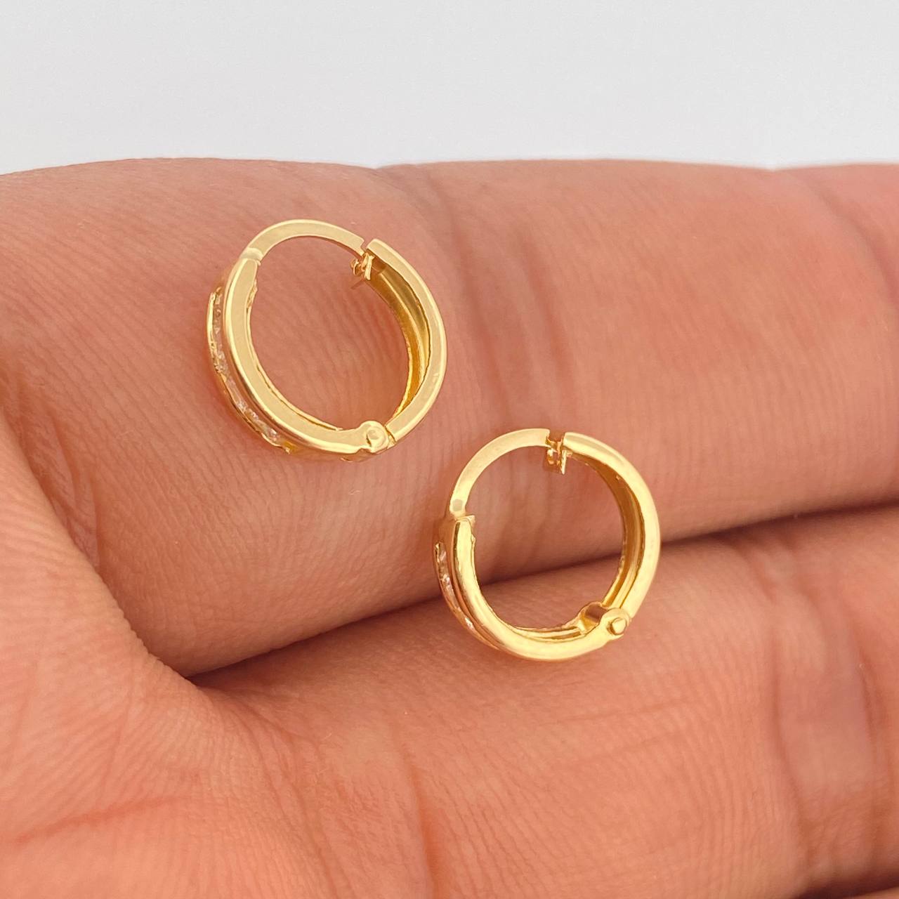 Candongas Carril 0.85gr / 1/2 in / Oro Amarillo 18K %