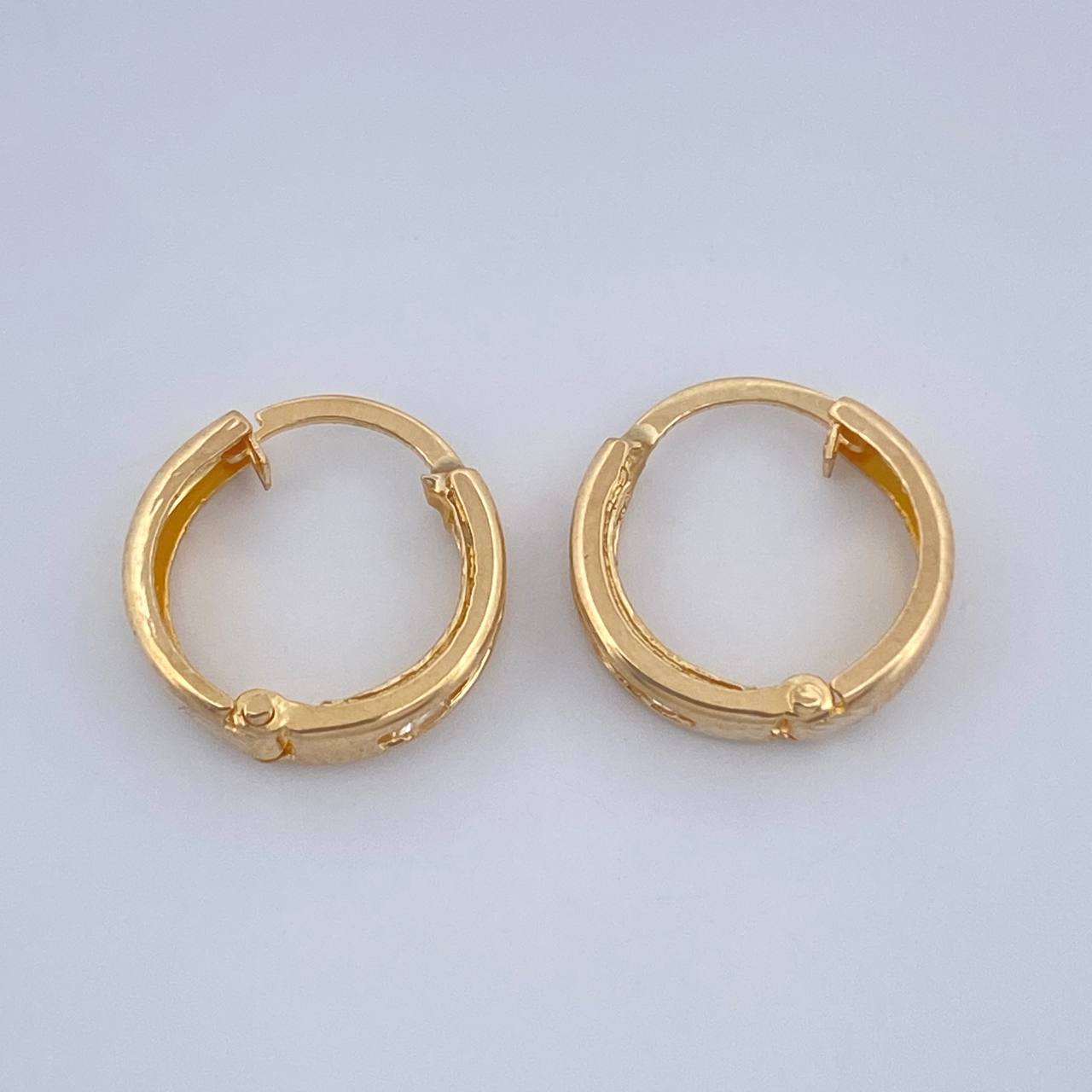 Candongas Carril 0.85gr / 1/2 in / Oro Amarillo 18K %