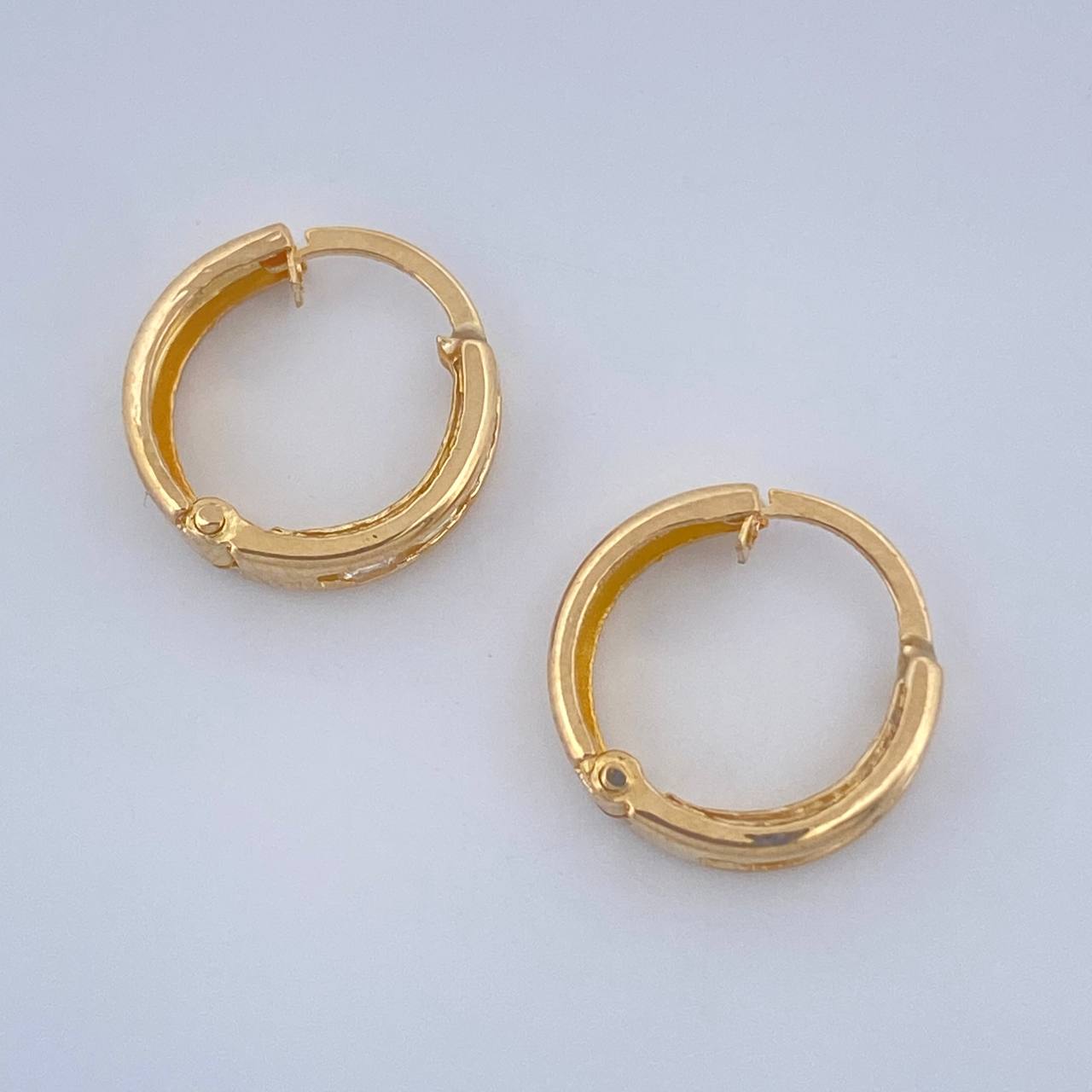 Candongas Carril 0.85gr / 1/2 in / Oro Amarillo 18K %