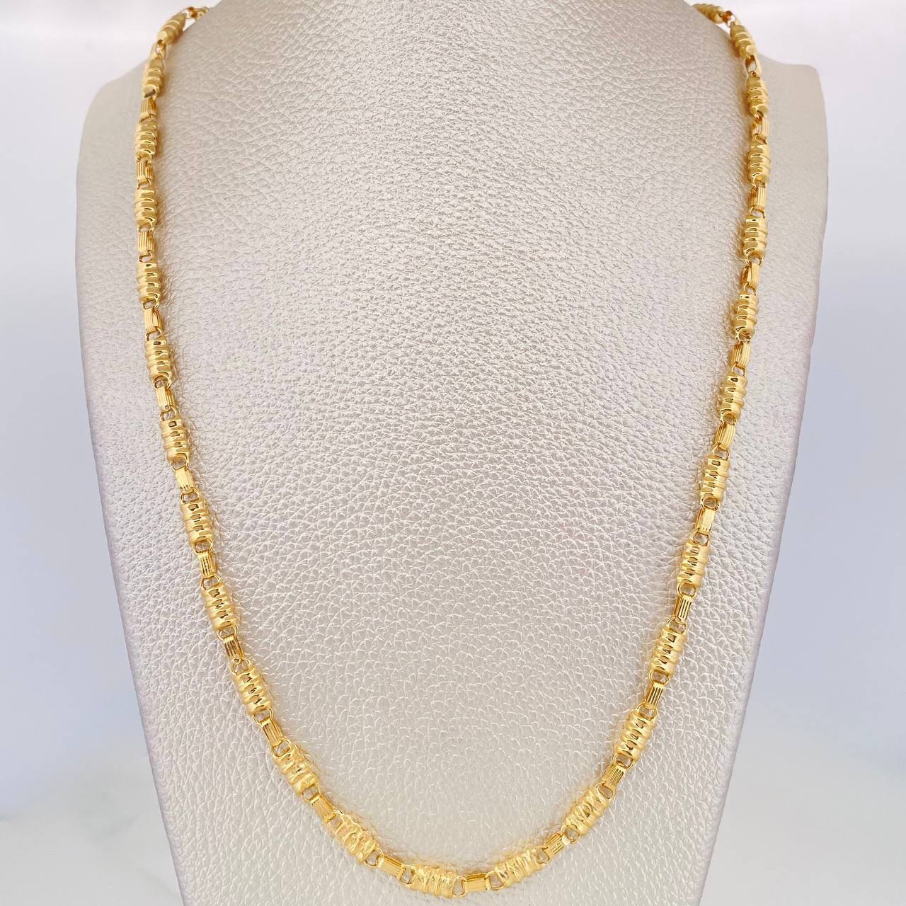 Rustic Barrel Chain 14.20g / 24 in / 3.34mm Yellow Gold 18K