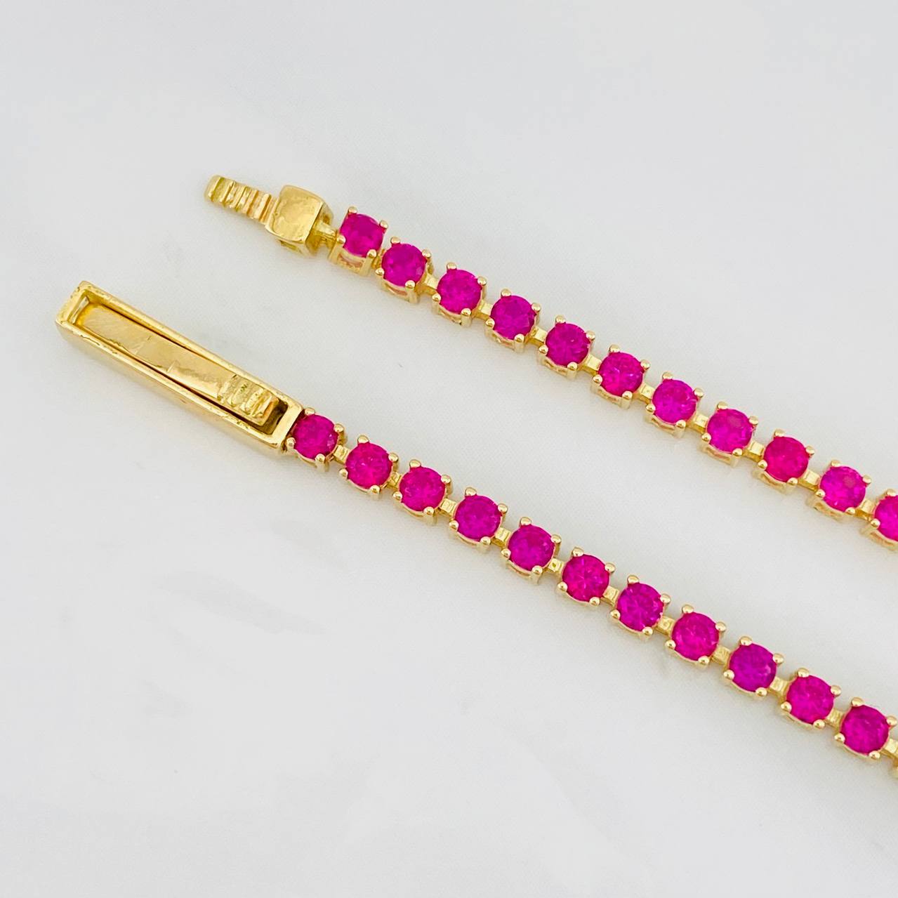 Tennis Bracelet 4.5g / 6 3/4 in / 2.2mm 18K Yellow Gold