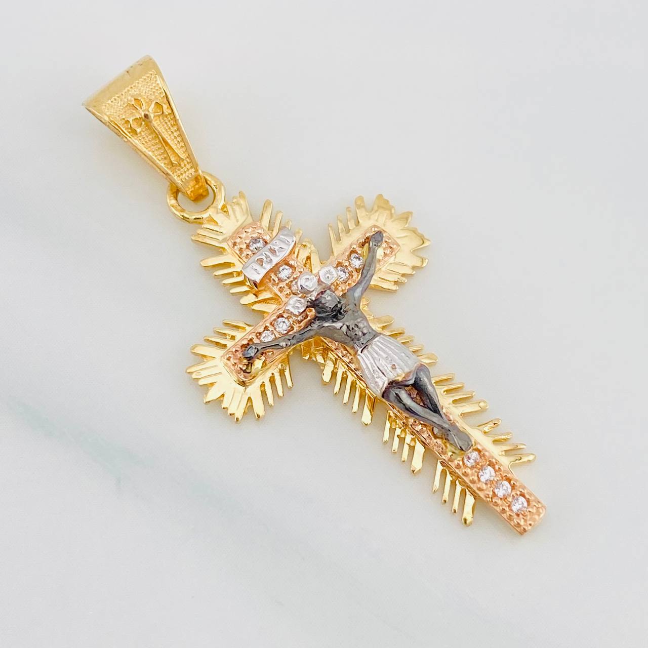 Pendant Cross Christ 3.95g / 1 1/2 in Three Golds 18K