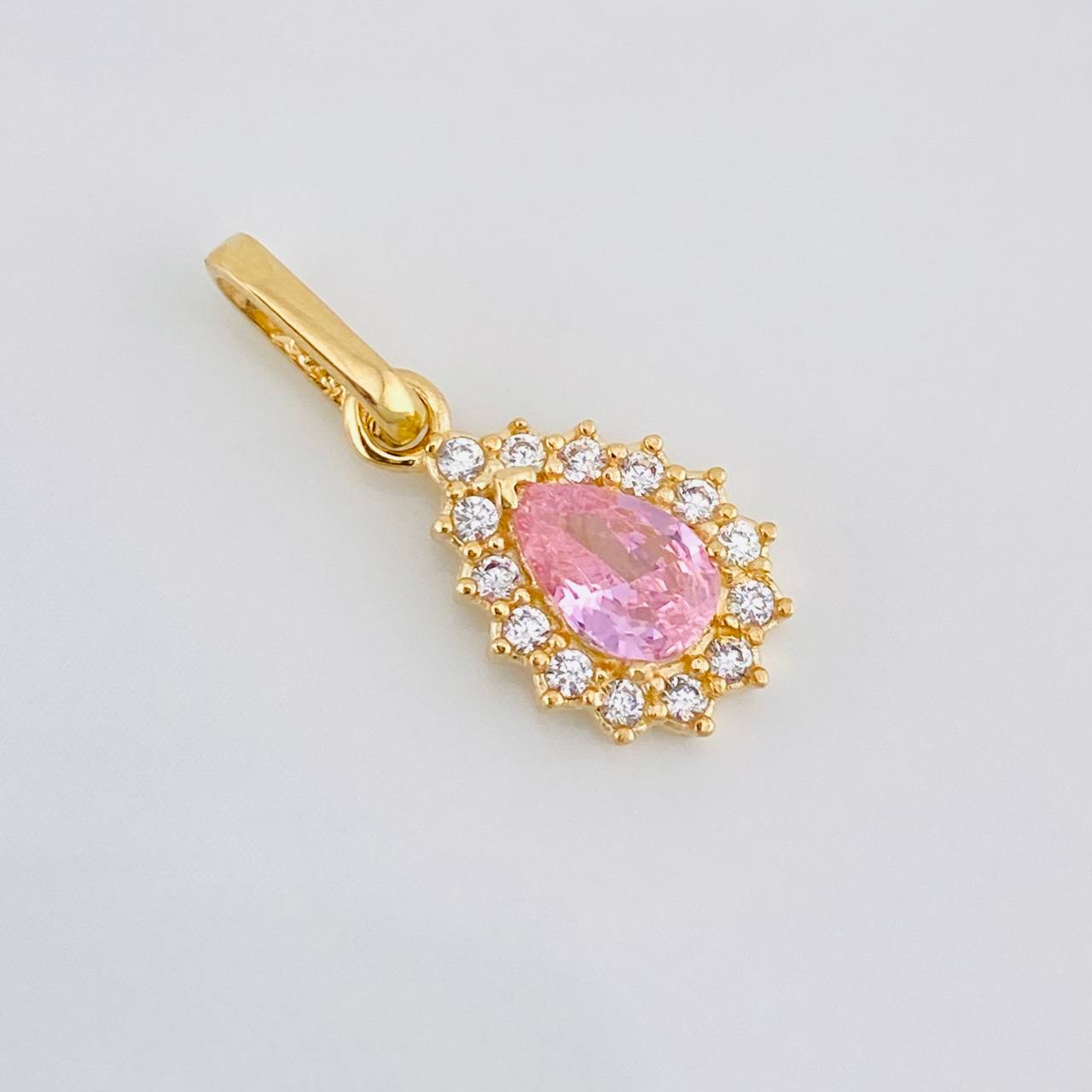 Pendant Halo Tear 1.2g / 3/4 in 18K Yellow Gold