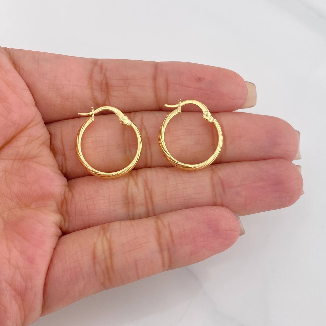 Hoop Earrings Ozy 1.3g / 3/4 in Yellow Gold 18K