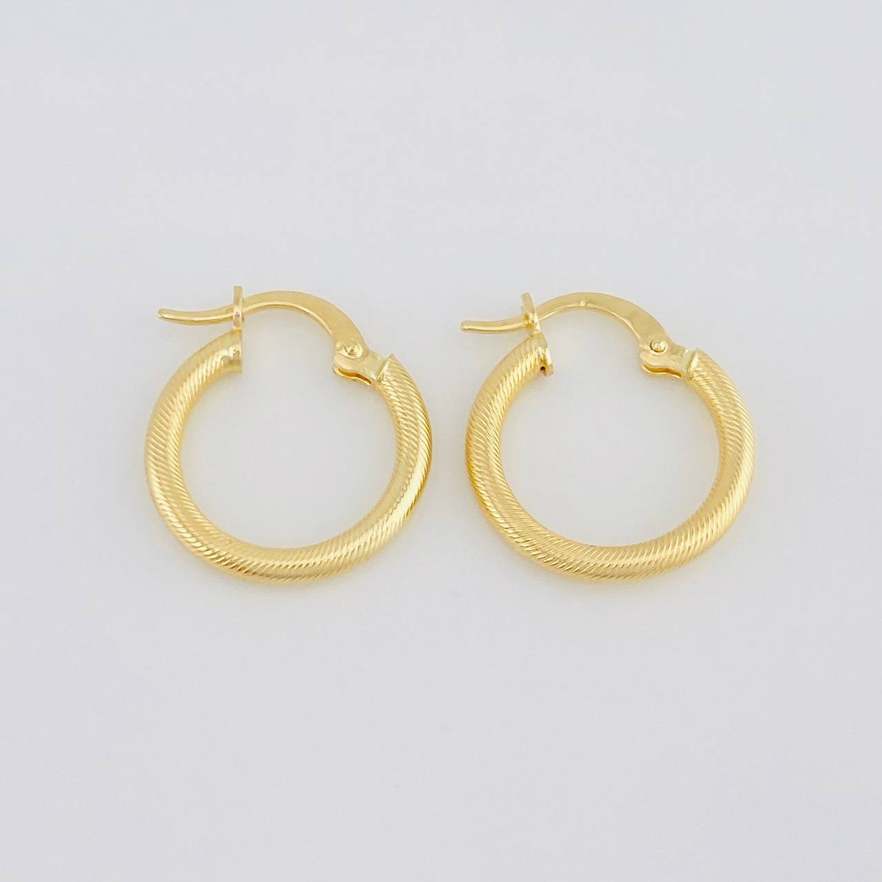 Hoop Earrings Zion 1.45g / 3/4 in Yellow Gold 18K