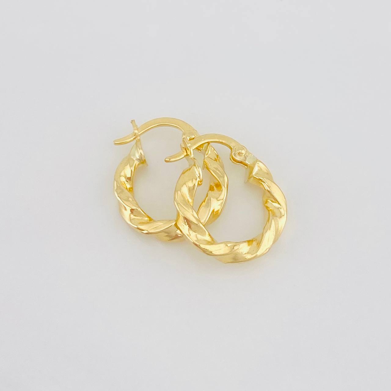 Hoop Earrings Derek 1.55g / 3/4 in 18K Yellow Gold