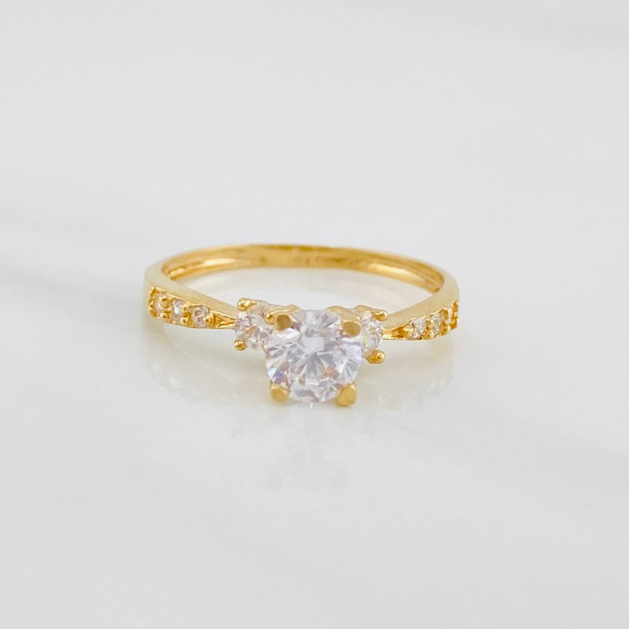 Solitaire Churumbela Ring 1.75g / T5 3/4 Yellow Gold 18K