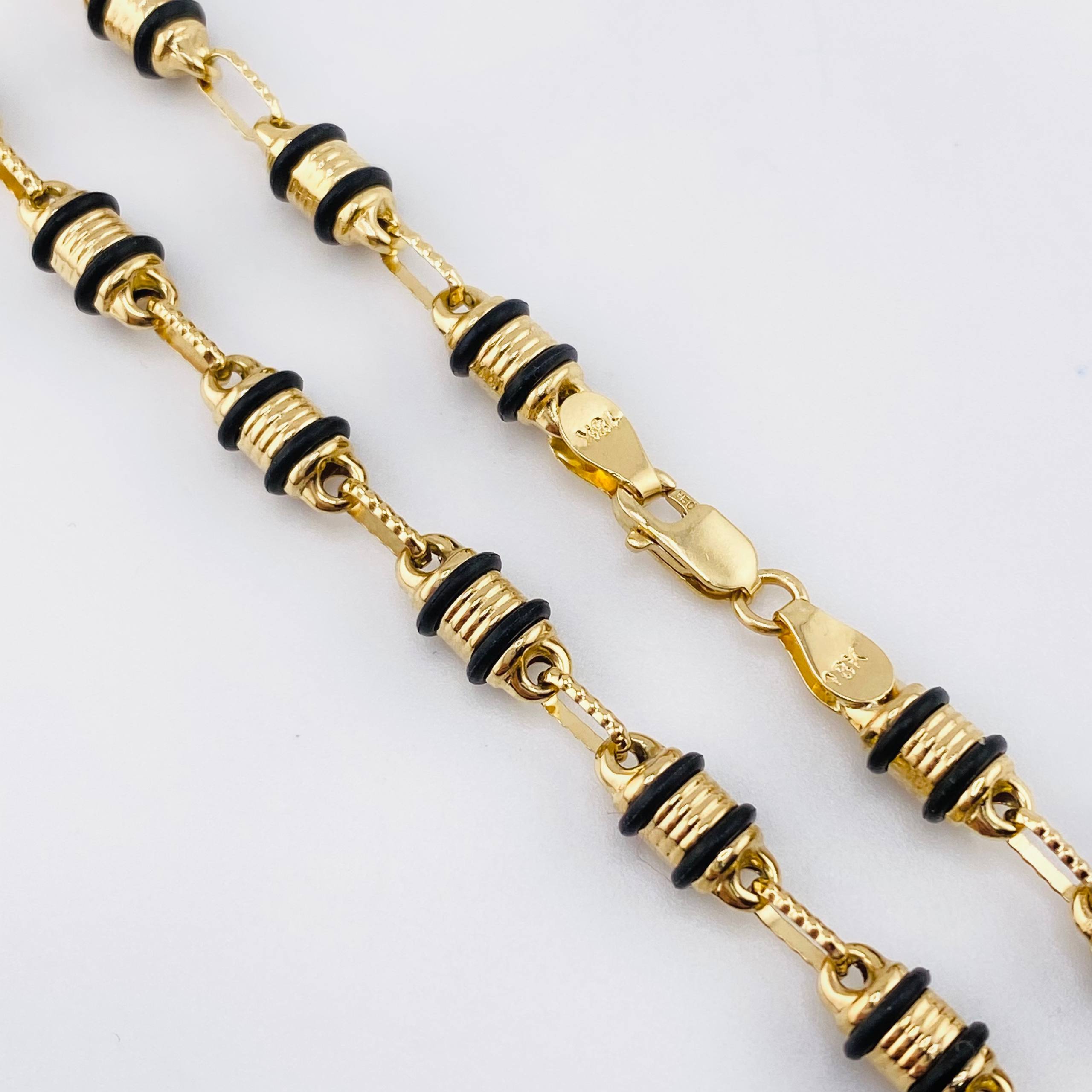 Cadena Rustica Barril Cauchos Negros 13.85gr / 24 1/2 in / 4.3mm Oro Amarillo 18K