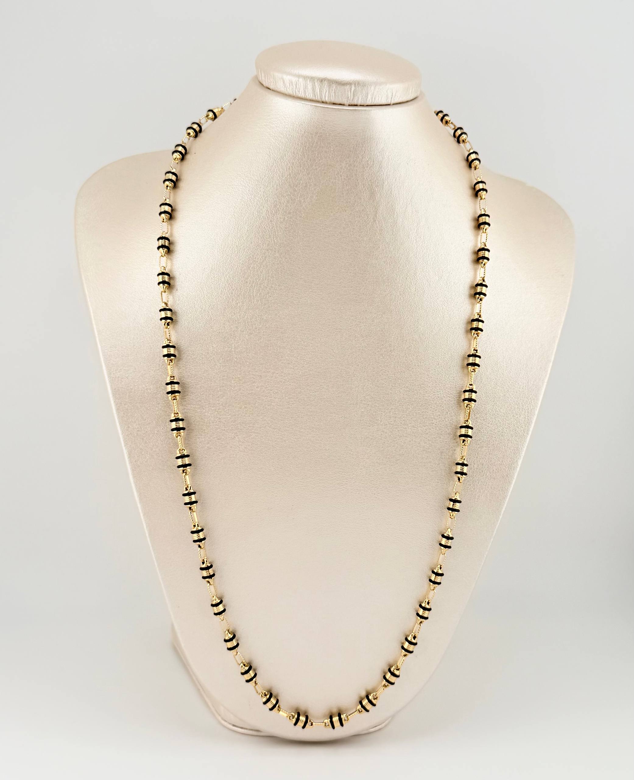 Cadena Rustica Barril Cauchos Negros 13.85gr / 24 1/2 in / 4.3mm Oro Amarillo 18K
