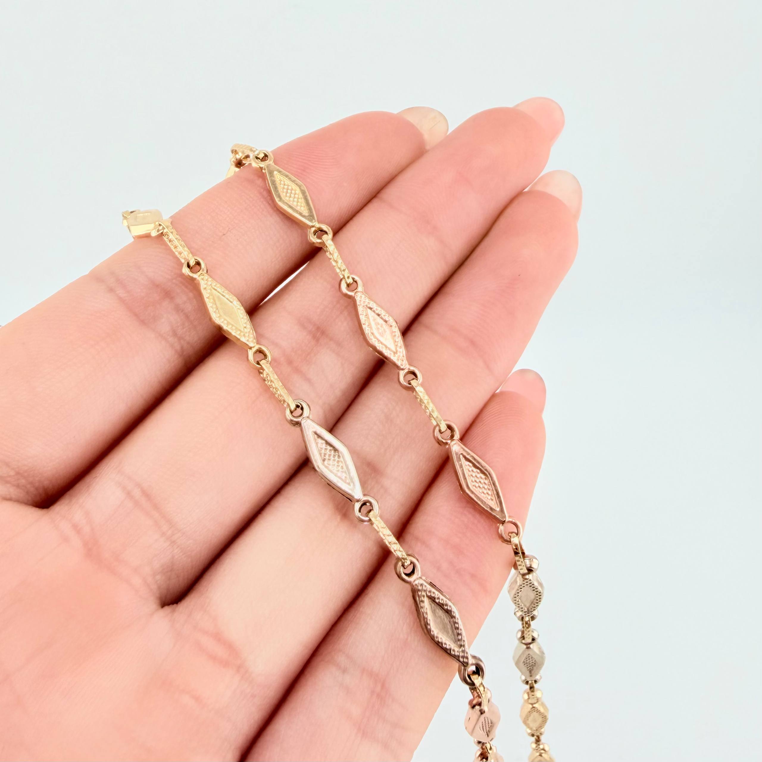 Rustic Chain Textured Rhombuses 9.4gr / 23 1/2 in / 4.2mm Three-tone 18K Gold