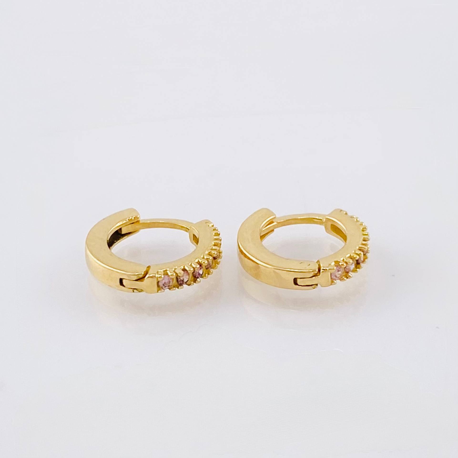 Candongas Carril Punteado 1.15gr / 9mm Oro Amarillo 18K