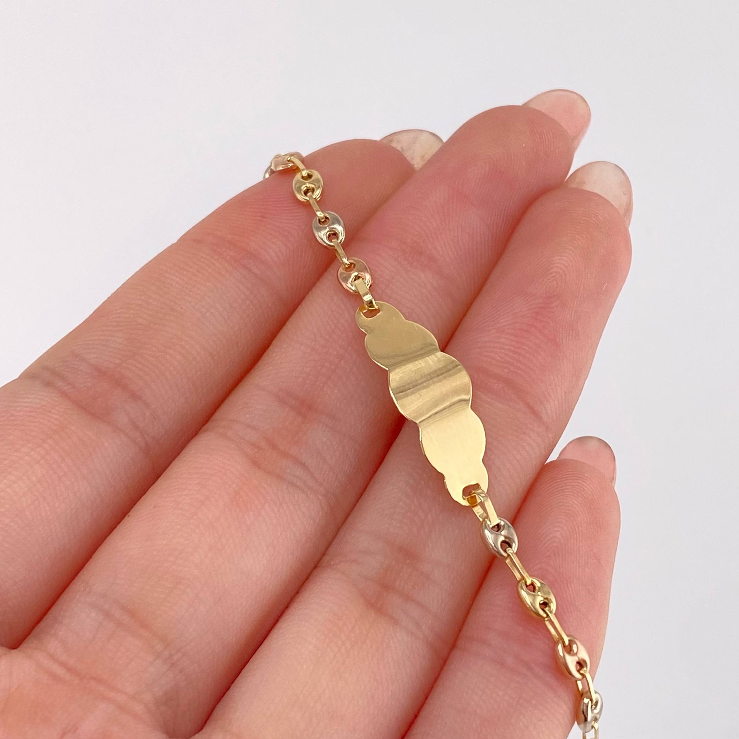 Pulso Bebé GC Placa Nube Curva 1.6gr / 5 1/2 in / 3mm Tres Oros 18K ©