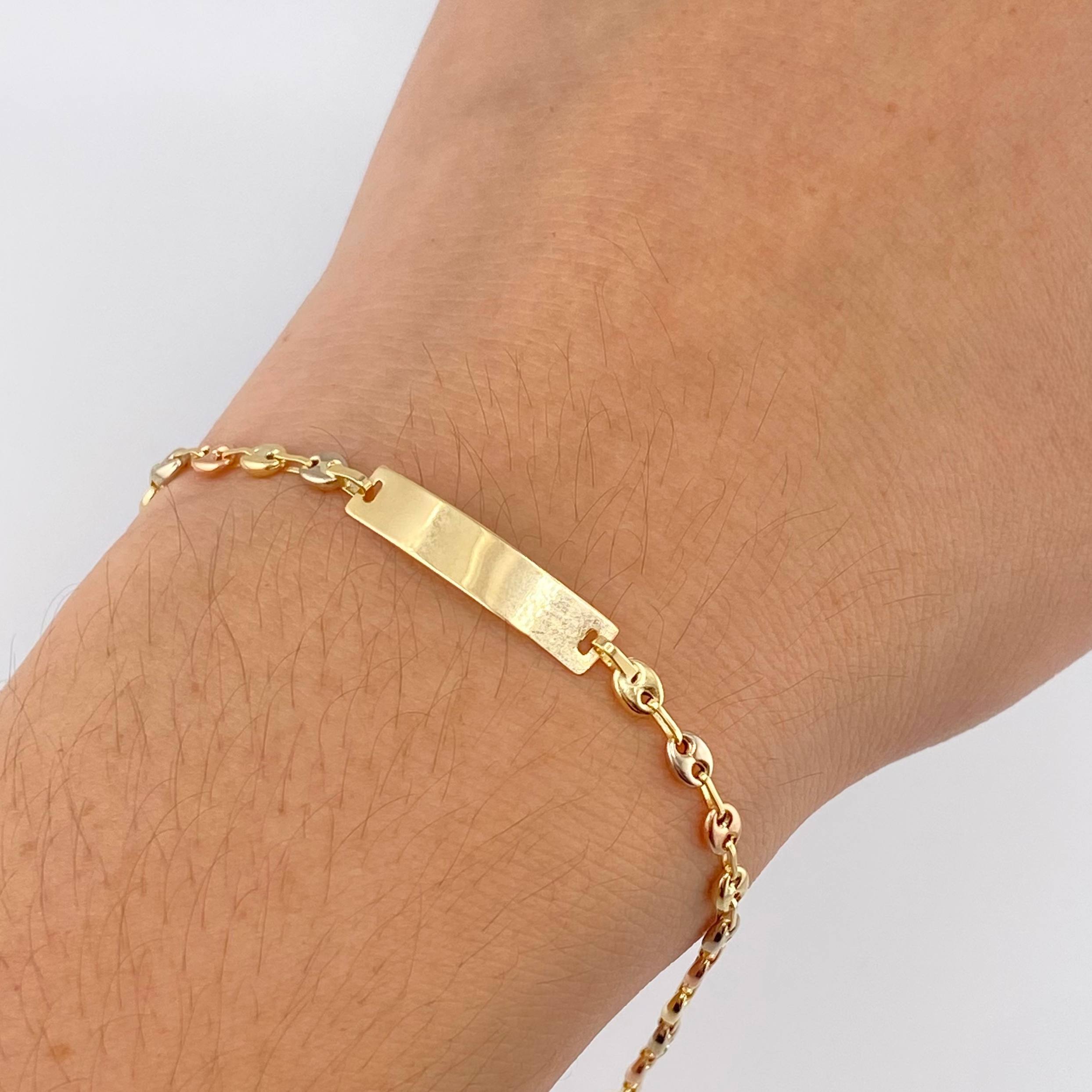 Pulso Bebé GC Placa Rectangular Curva 1.55gr /  5 3/4in  / 3mm Tres Oros 18K *