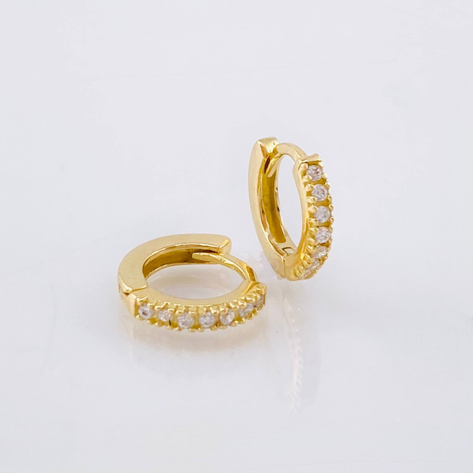 Candongas Carril Punteado 1.15gr / 9mm Oro Amarillo 18K ©