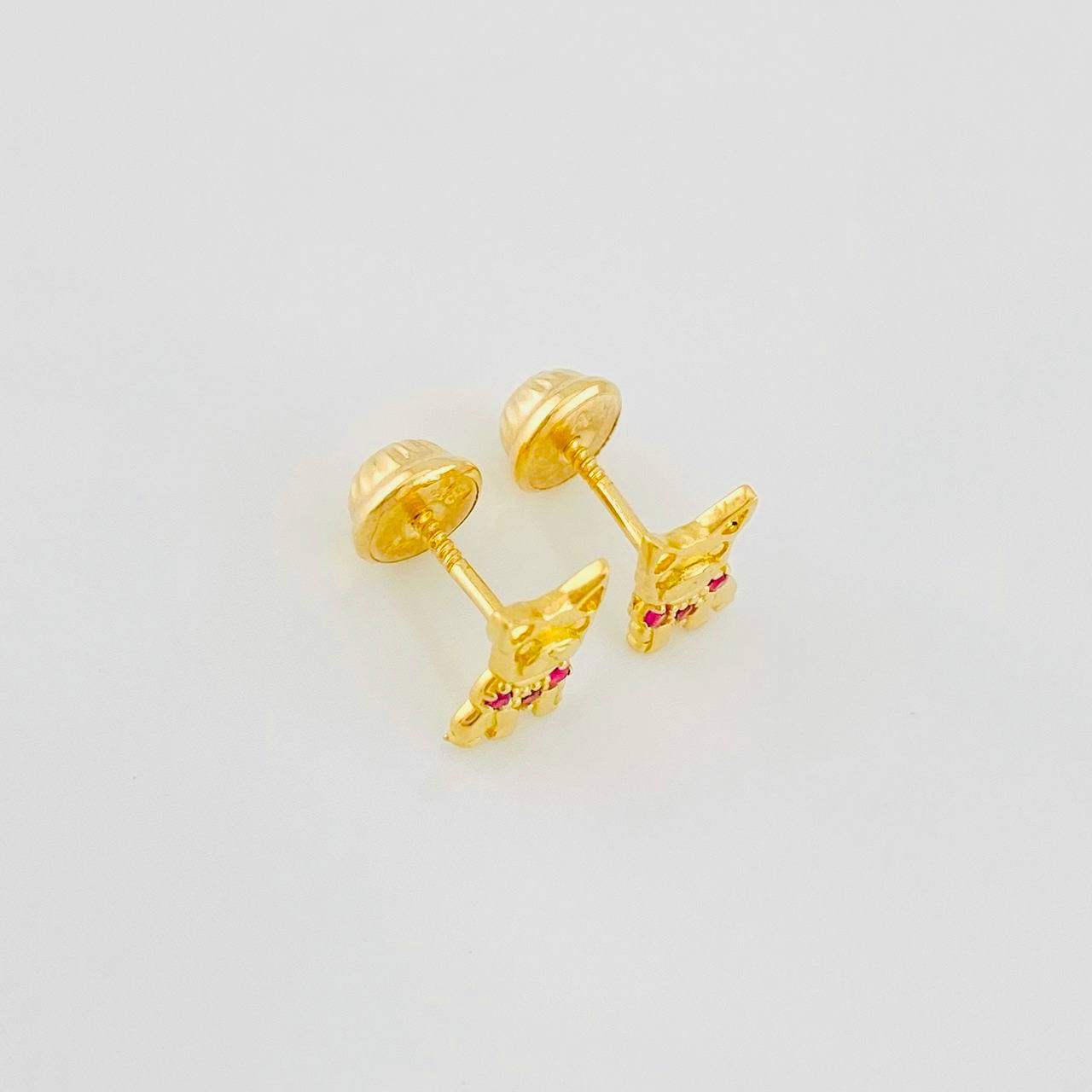 Stud Earrings Dog 1.1g / in / 8.2mm Yellow Gold 18K