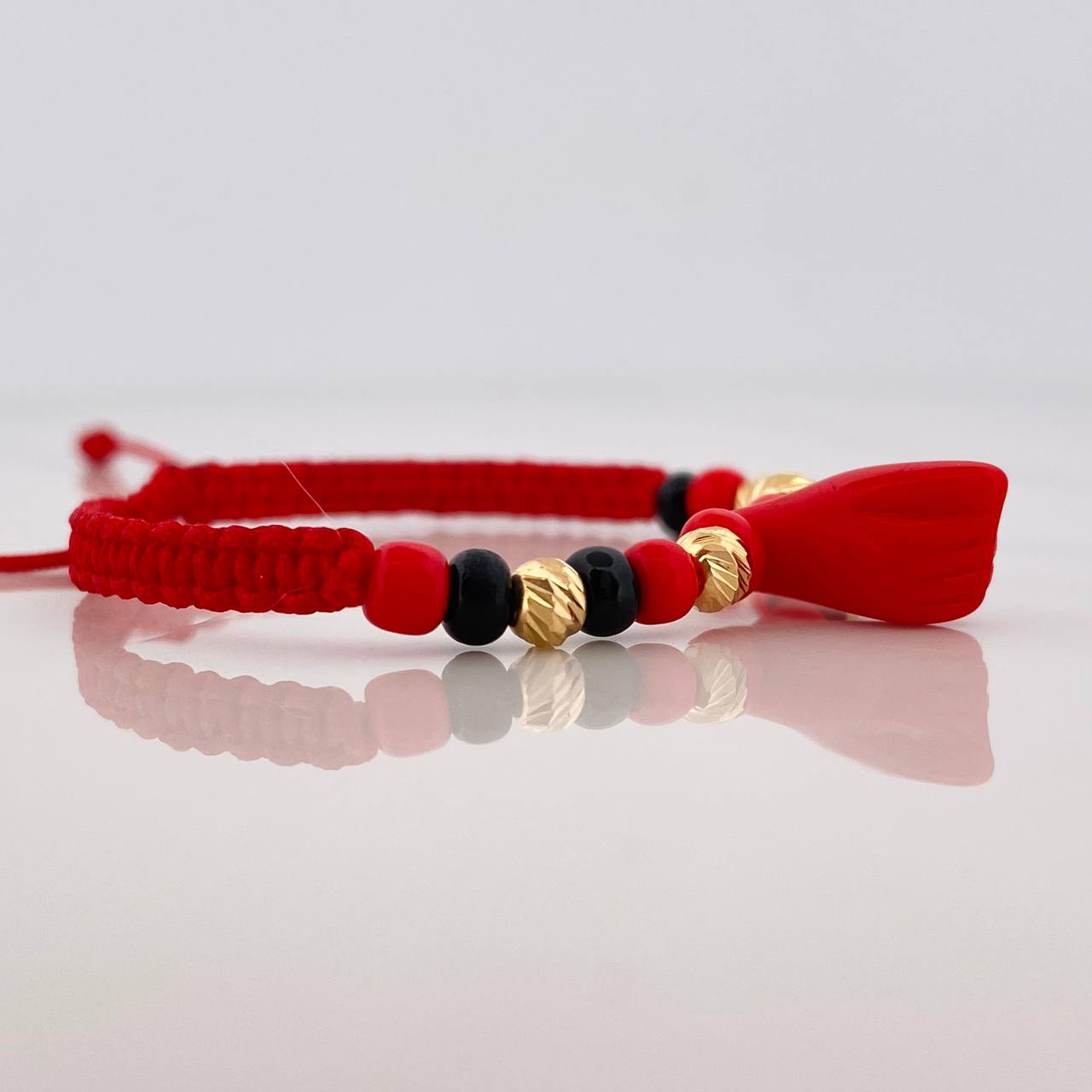 Red Woven Bracelet Protection 5 Diamond Cut Beads Yellow Gold 18K