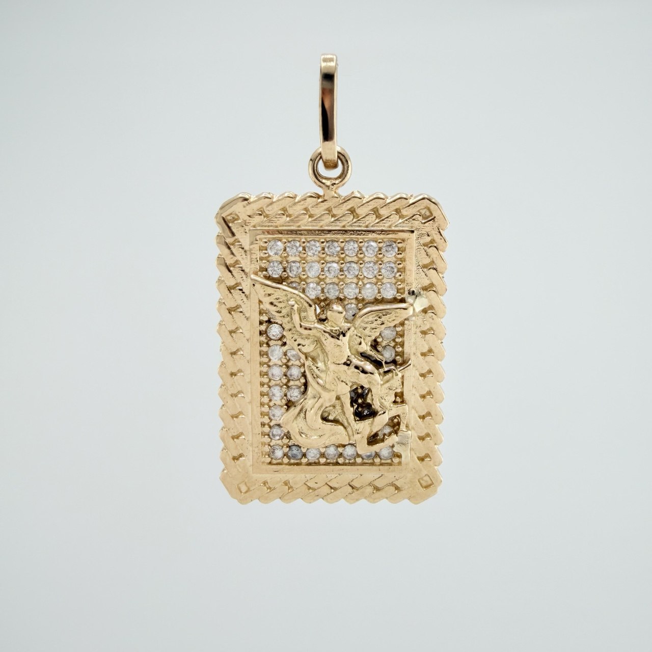 Saint Michael Plaque Pendant 3.5g / 1 1/4 in / Yellow Gold 18K $