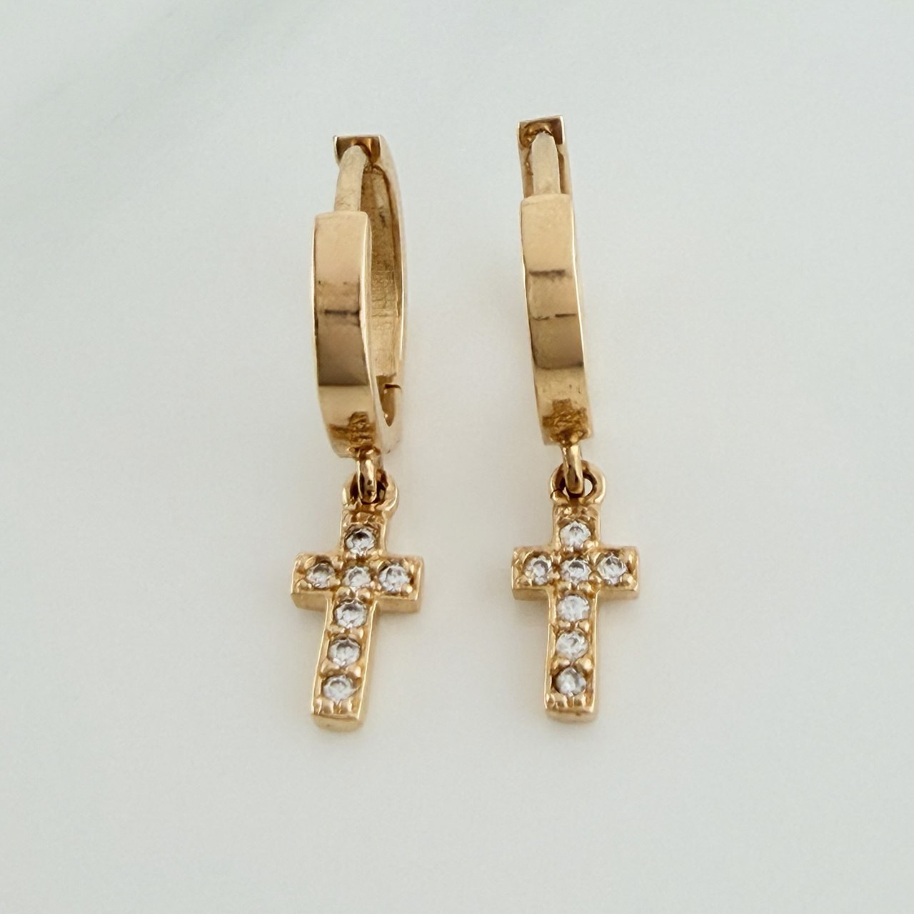Candongas Cruz 2.85gr / 1 in / Oro Amarillo 18K $