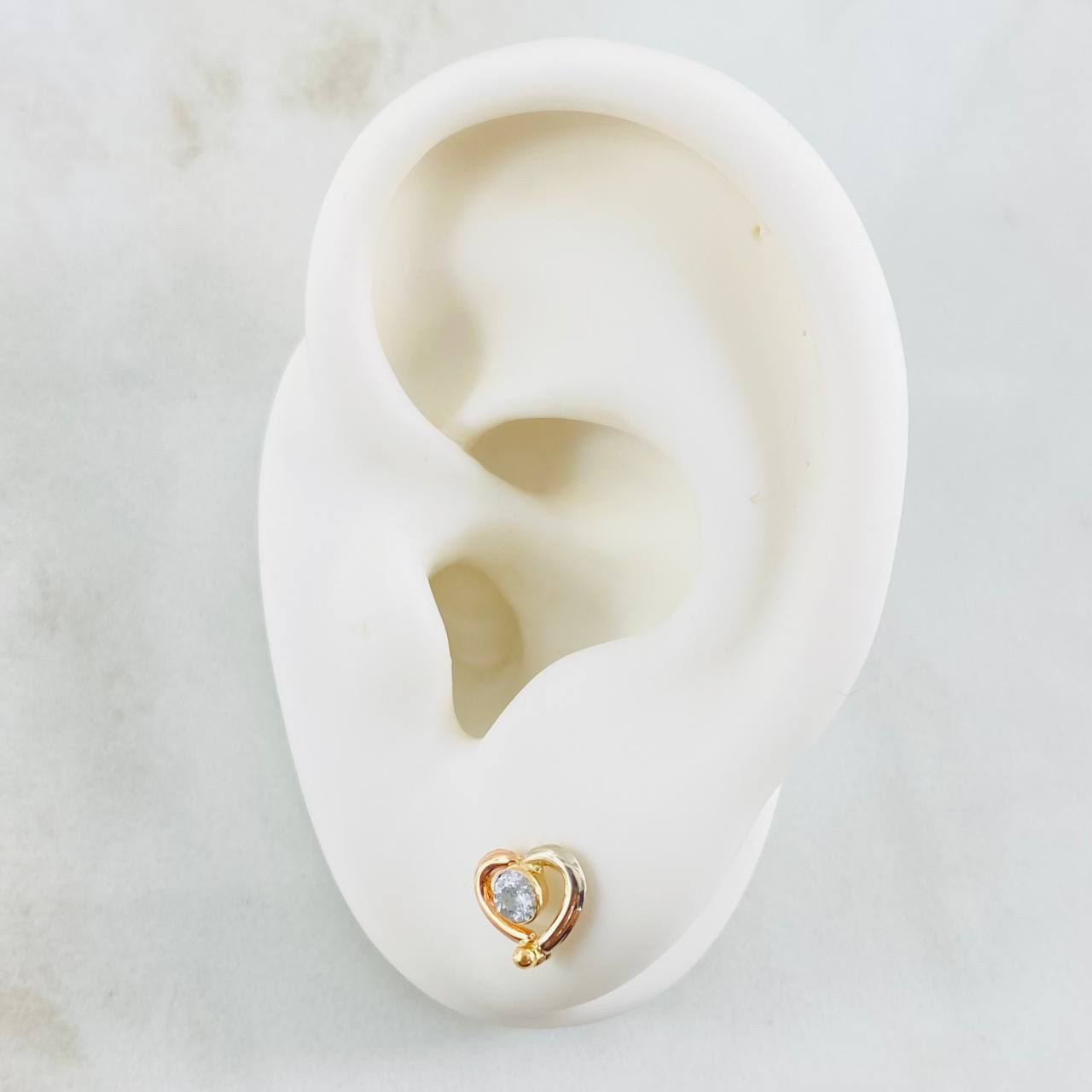 Stud Earrings Heart Silhouette 0.85gr / Three 18K Golds ©
