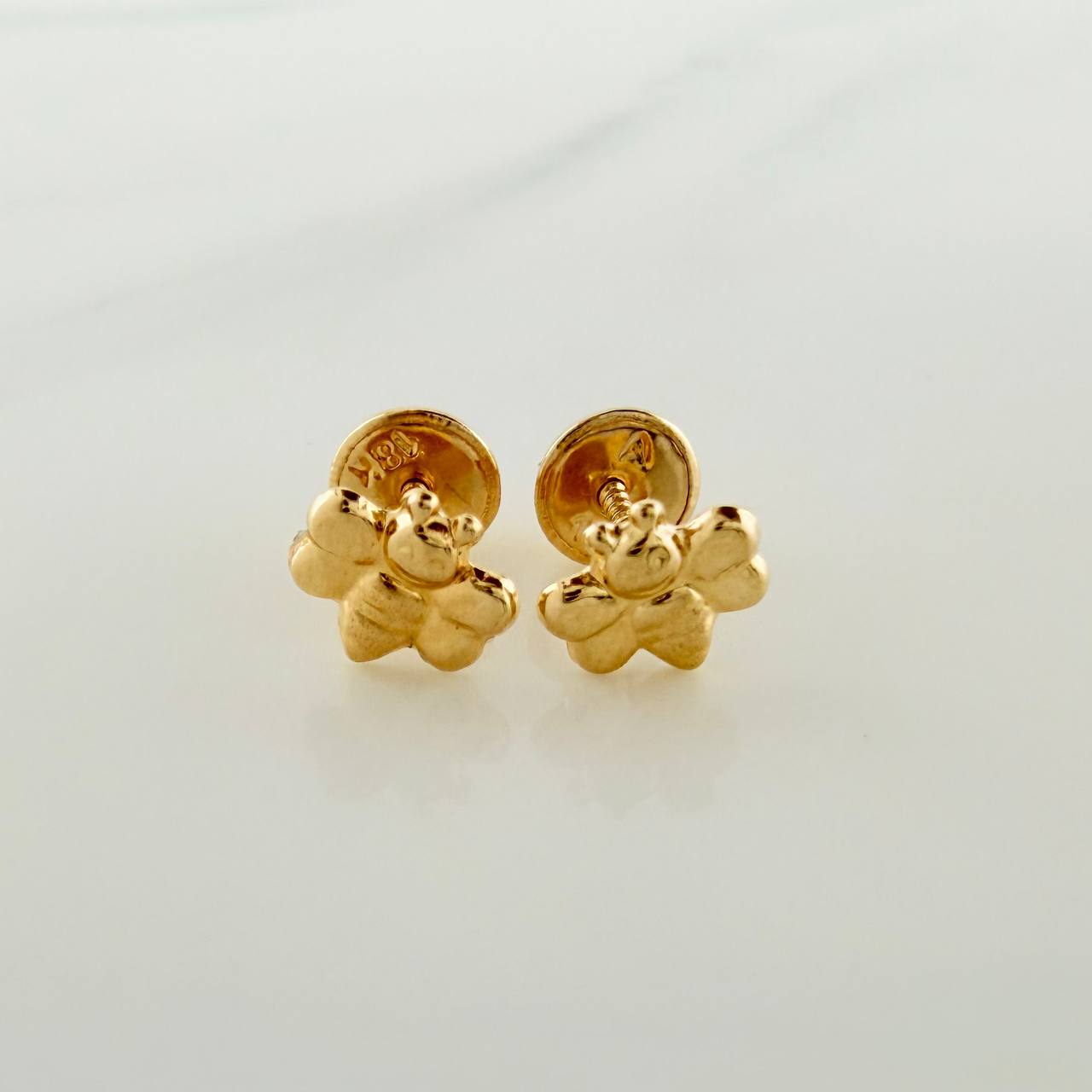 Topos Abeja 0.55gr / Oro Amarillo 18K &