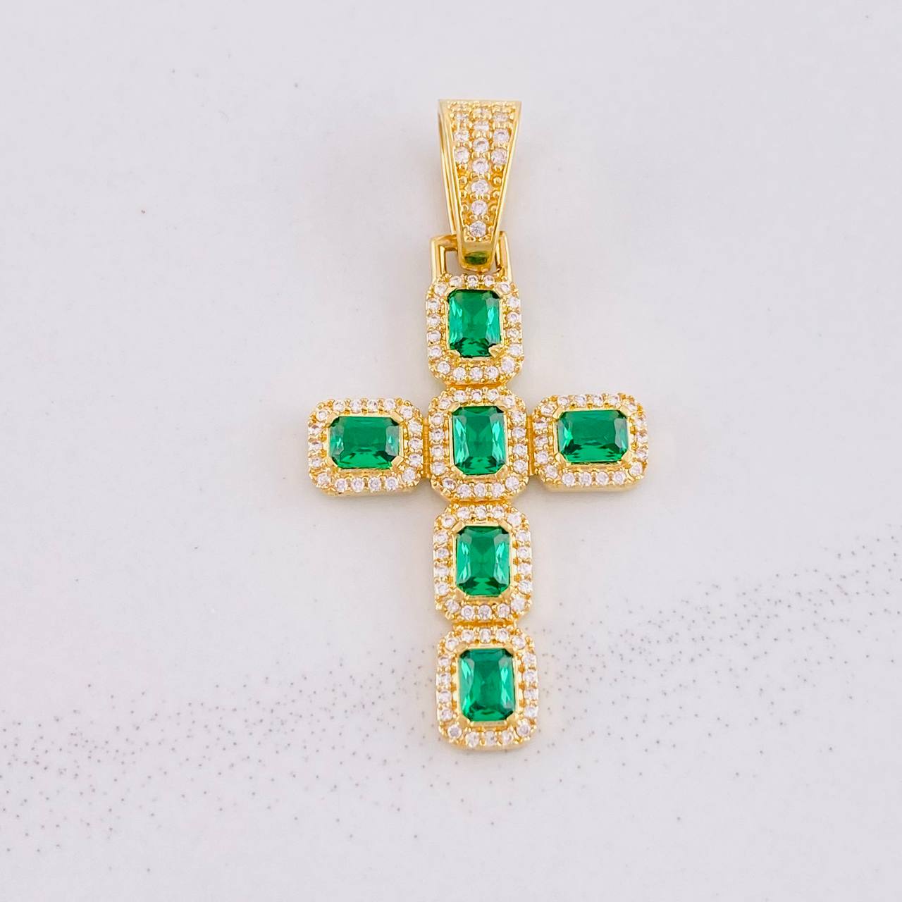 Pendant Dense Cross 3.45g / 1 1/2 in Yellow Gold 18K