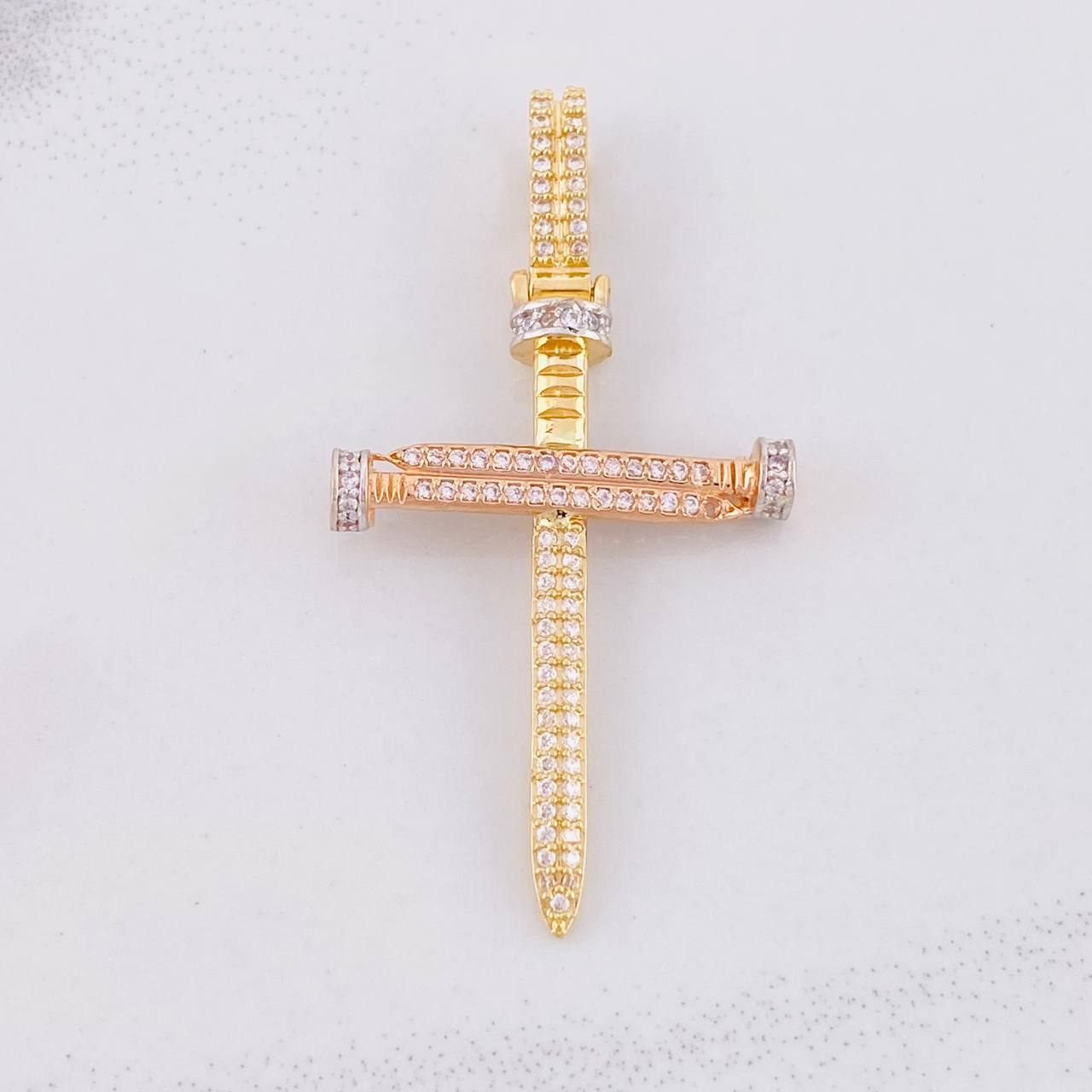 Pendant Cross Nail 4.1g / 1 3/4 in Three Golds 18K