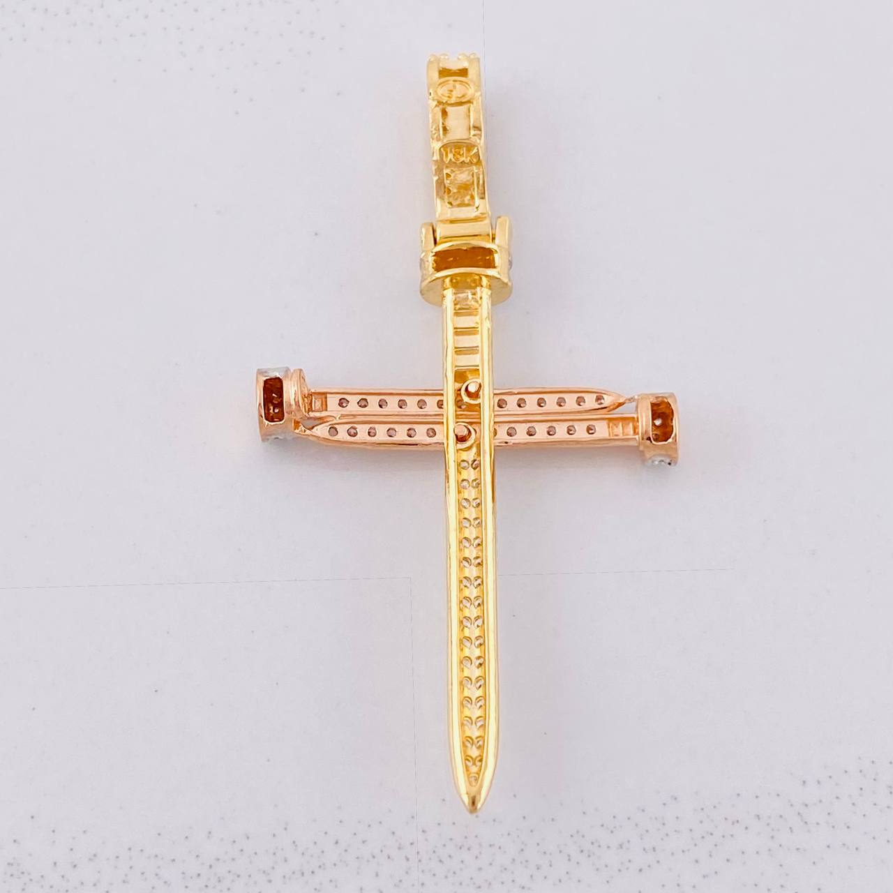 Pendant Cross Nail 4.1g / 1 3/4 in Three Golds 18K