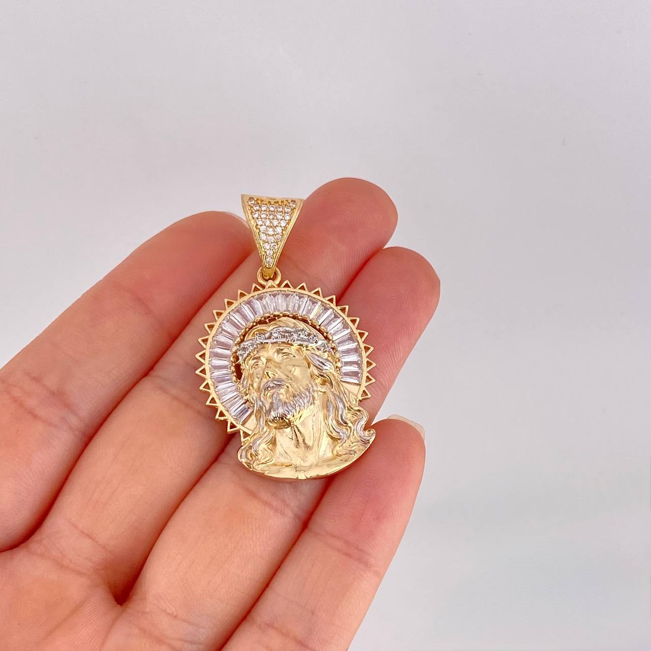 Pendant Christ's Face 9.5g / 1 3/4 in Two Yellow White Golds 18K