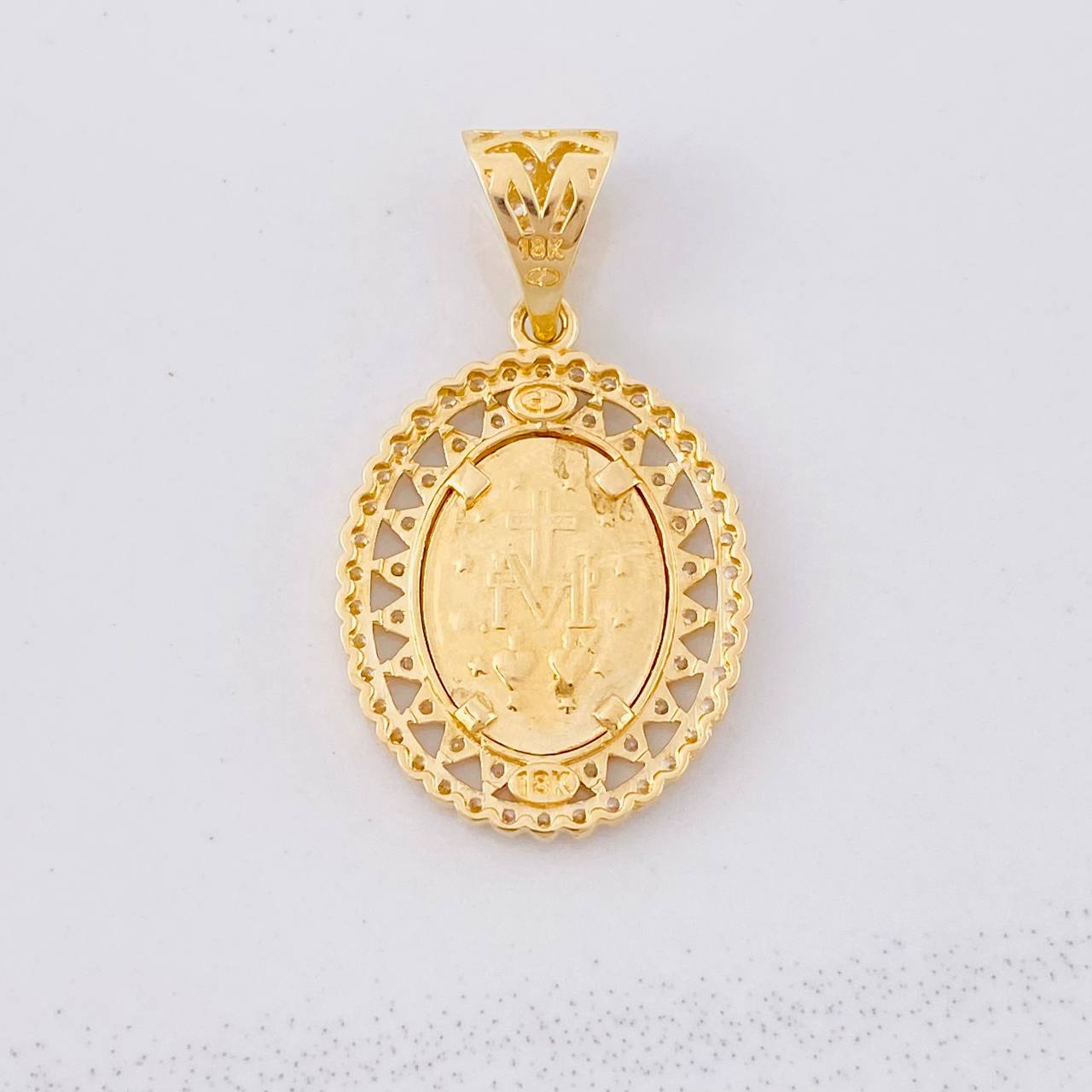 Miraculous Virgin Pendant 4g / 1 1/4 in Yellow Gold 18K