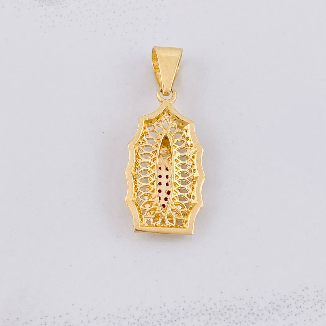 Our Lady of Guadalupe Pendant 3.5g / 1 1/4 in Yellow Gold 18K