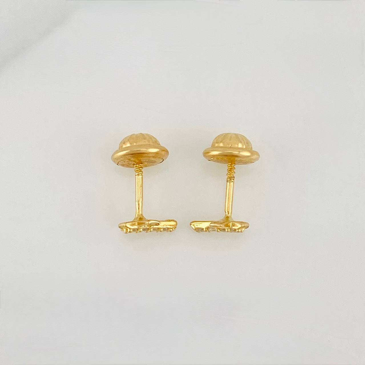 Stud Earrings Cross 0.65g / in / 6.1mm Yellow Gold 18K