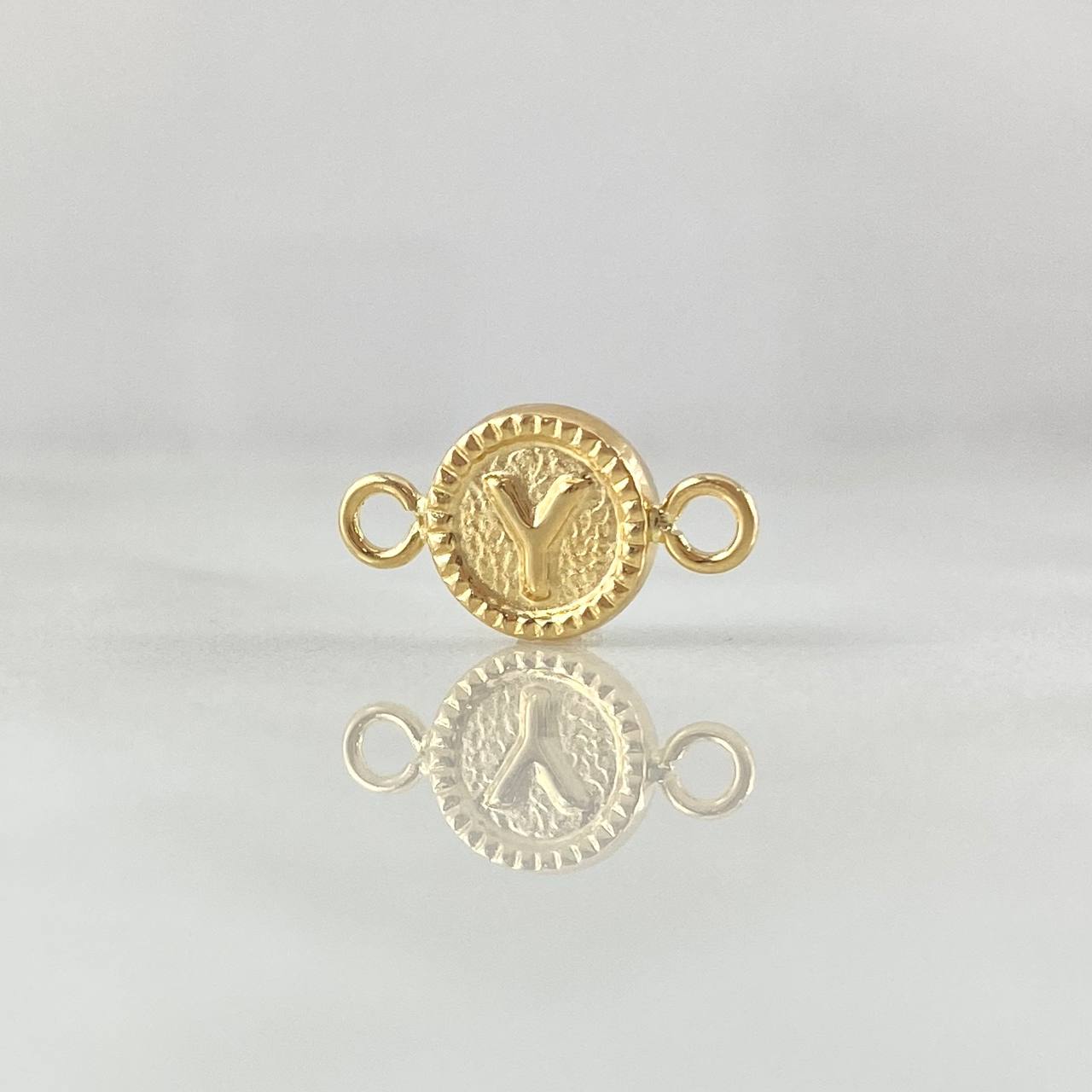 Charm Letter Y 0.45gr / 0.6in / Bordered Circle 18K Gold ©