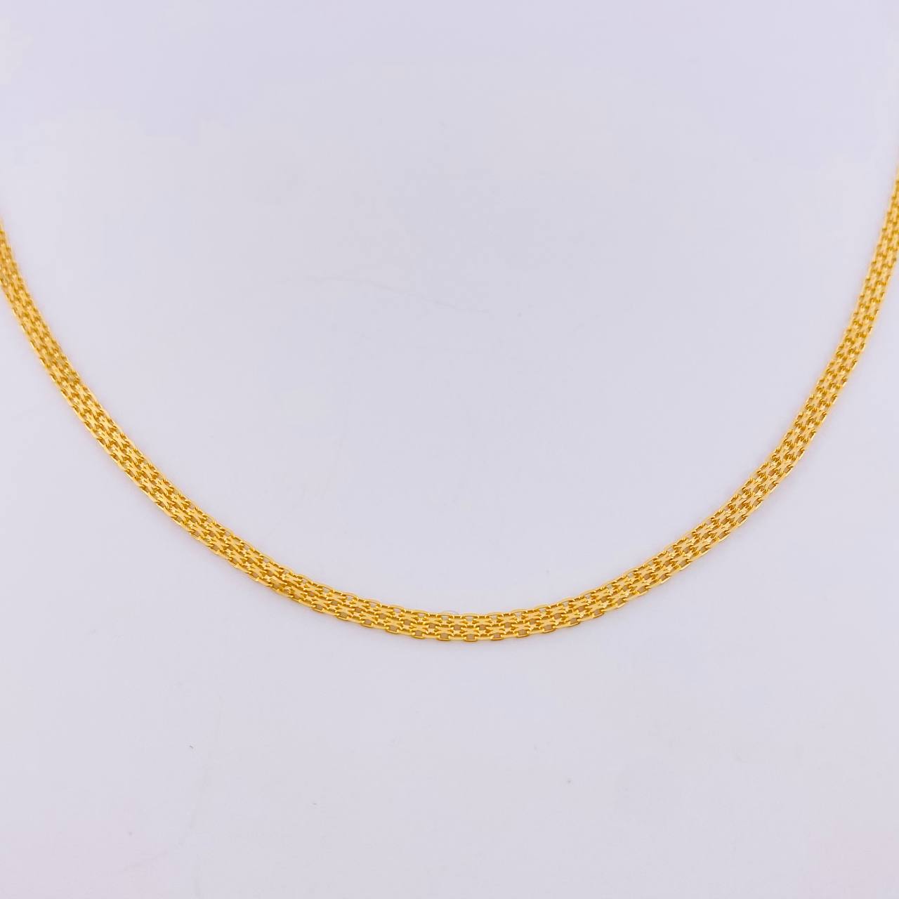 Cadena China 4.25gr / 23 1/2 in / 2.2mm Oro Amarillo +1 18K *