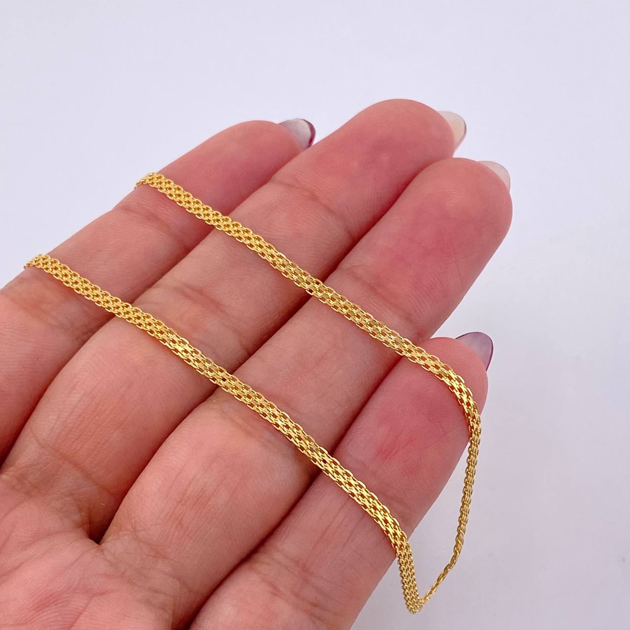 Cadena China 4.25gr / 23 1/2 in / 2.2mm Oro Amarillo +1 18K *