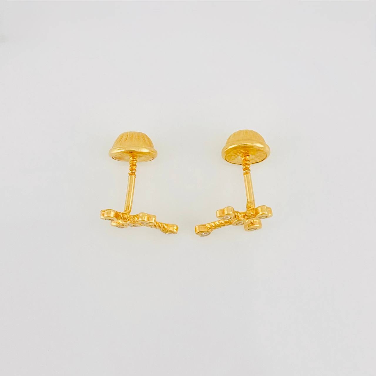 Topos Cruz Corazones 0.8g / in / 9.3mm Oro Amarillo 18K