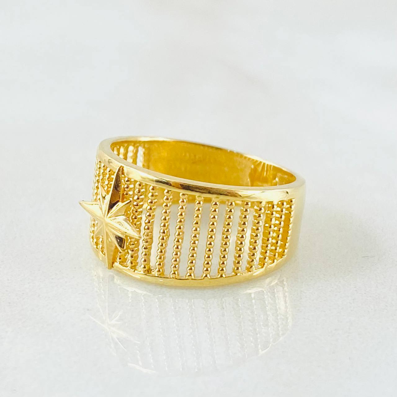Anillo Estrella cardinal 3.7gr / T6 / Oro Amarillo 18K *
