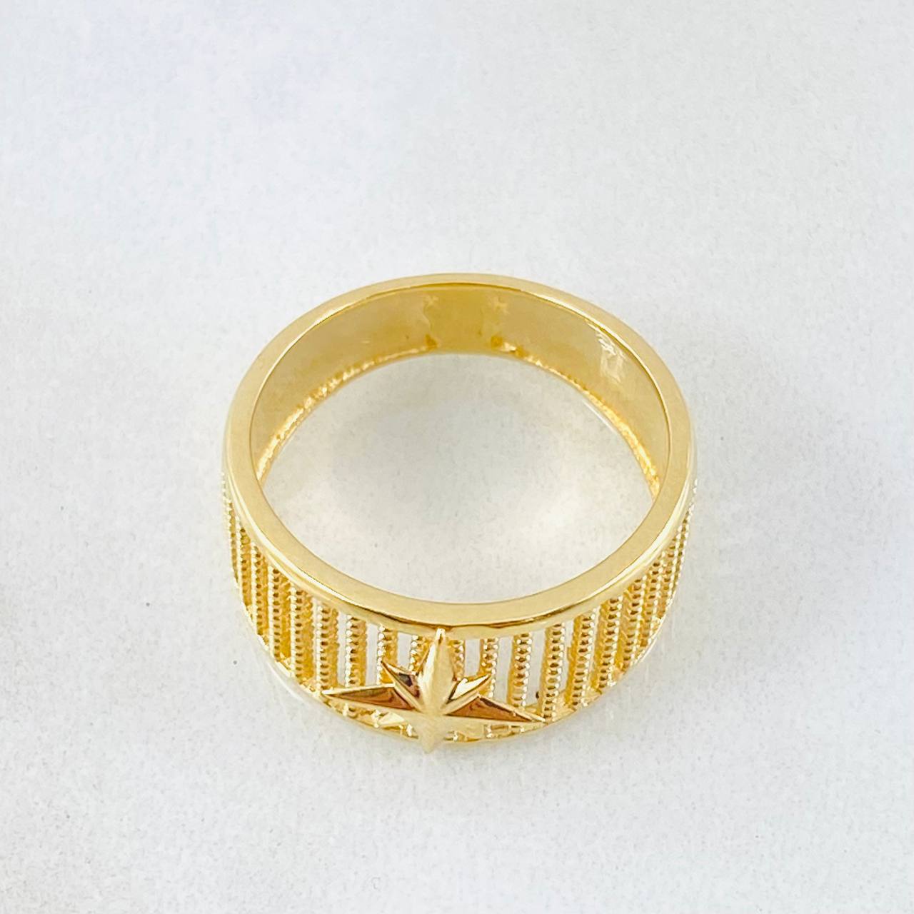 Anillo Estrella cardinal 3.7gr / T6 / Oro Amarillo 18K *
