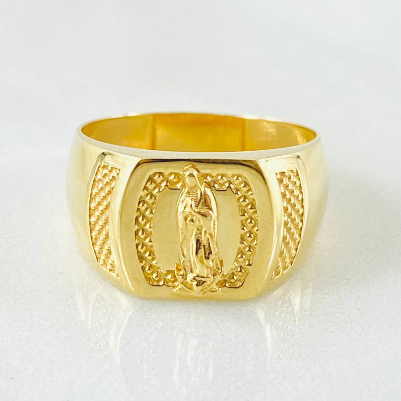 Virgin Guadalupe Ring Dotted Seal 3.05gr / T6 3/4 / 18K Yellow Gold