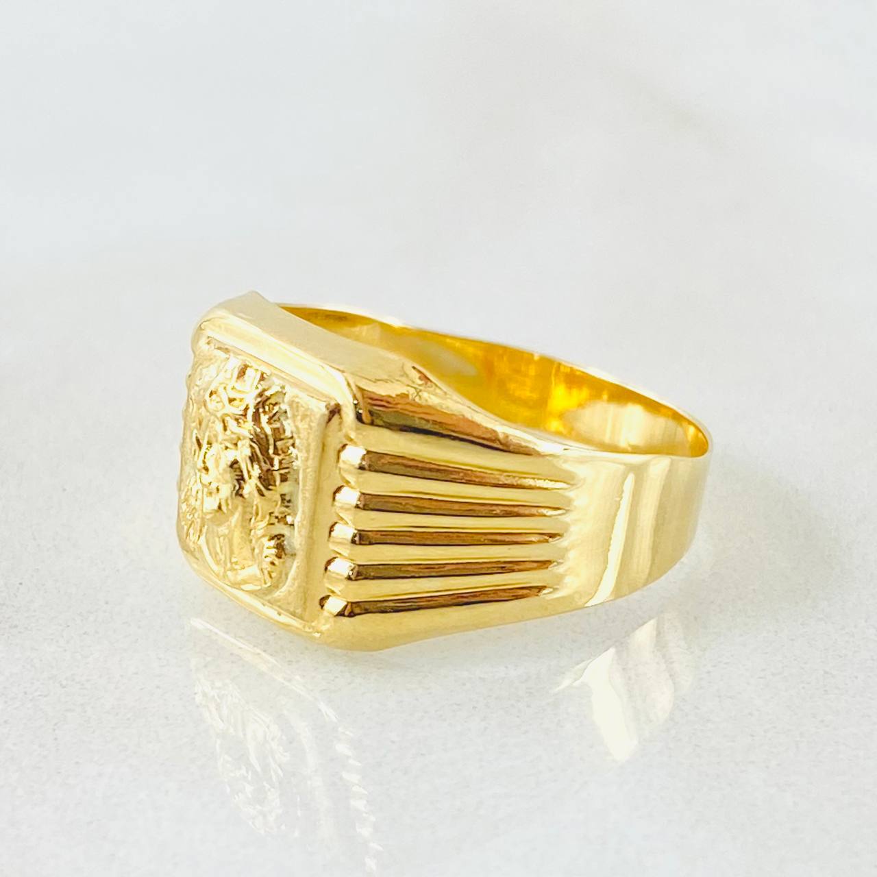 Jesus Face Square Ring 1.95gr / Size 7 3/4 / 18K Gold