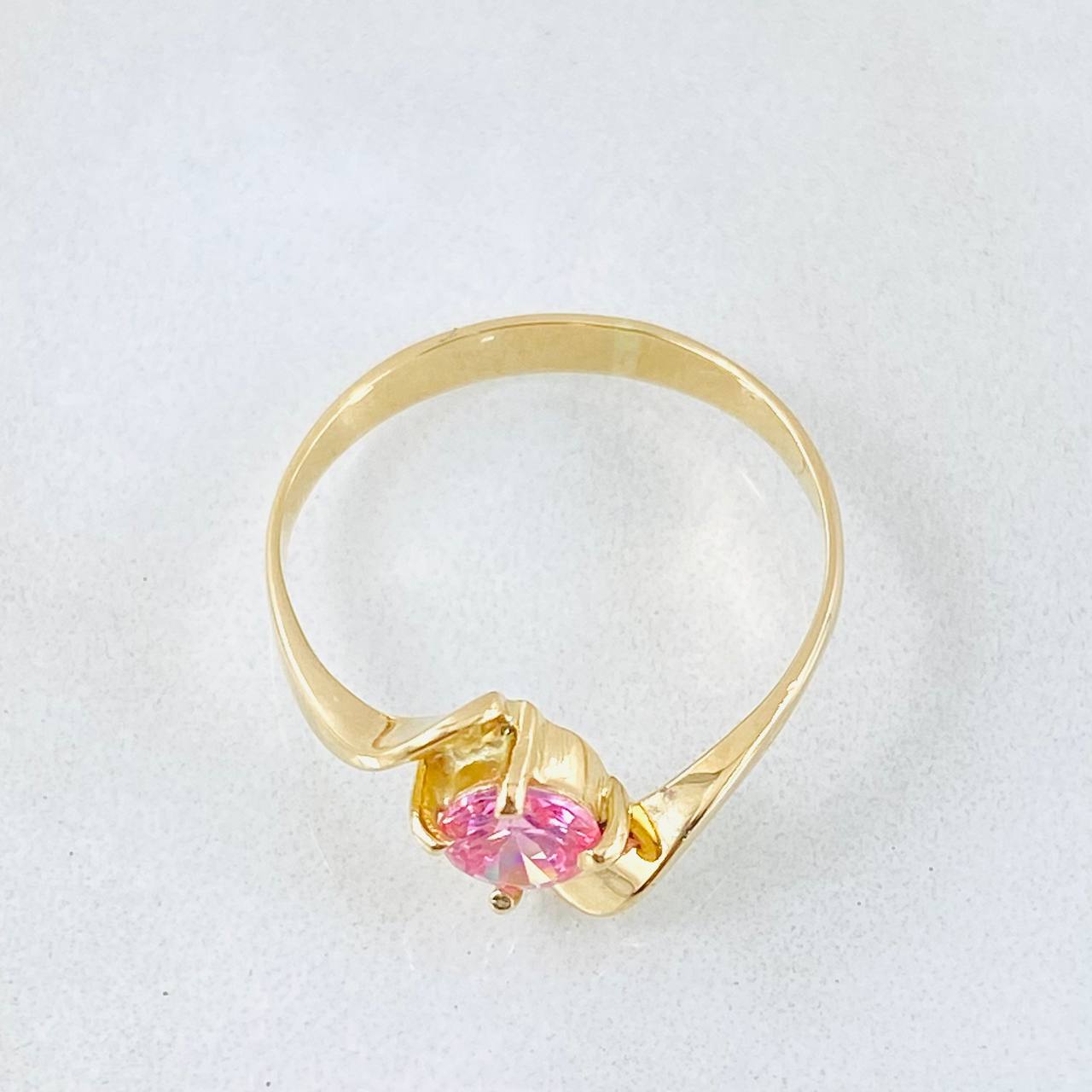 Anillo Solitario Curvas Conflictuadas  2.05gr / T7 1/4 / Oro Amarillo 18K *